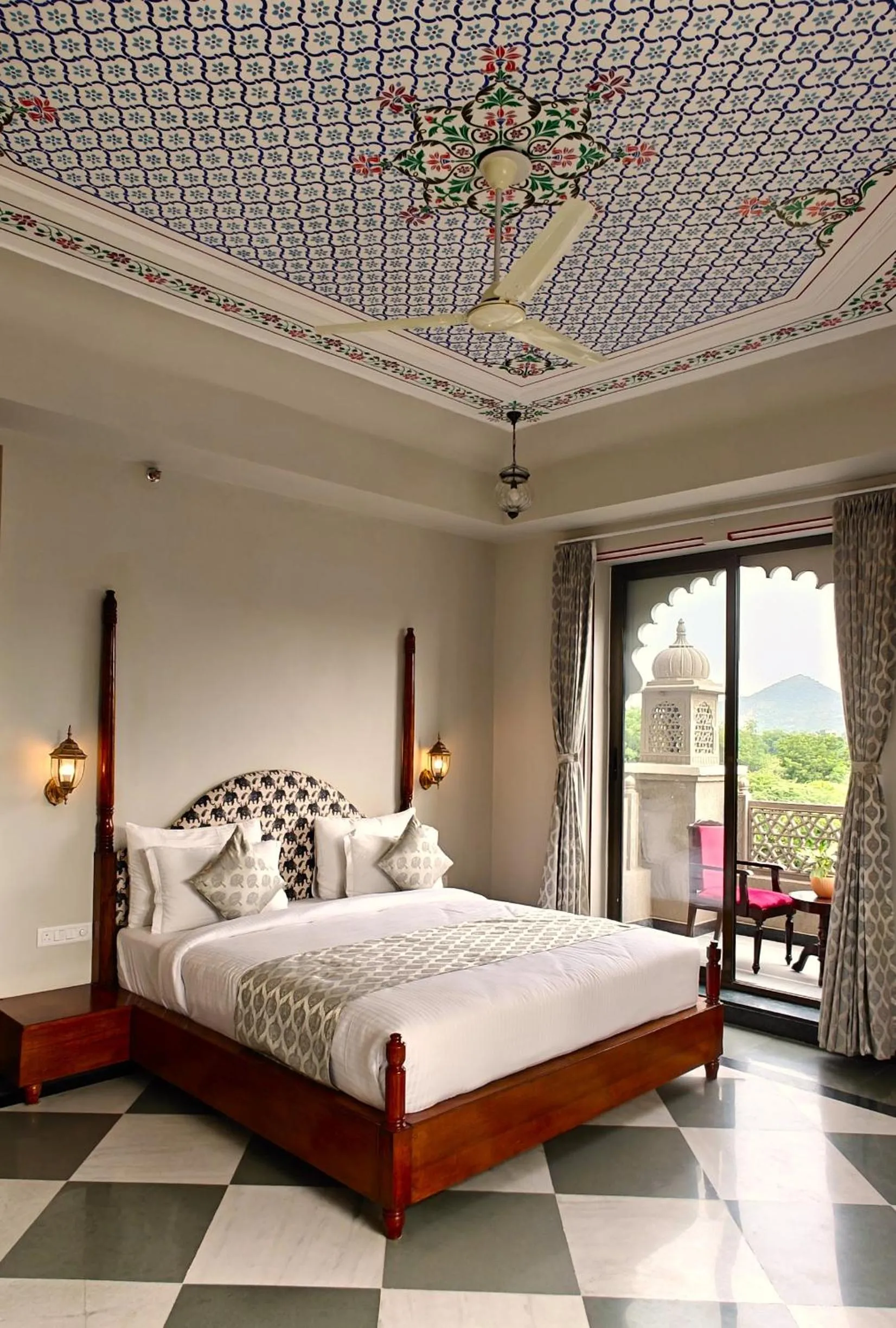 Bed in The Biletha Bagh