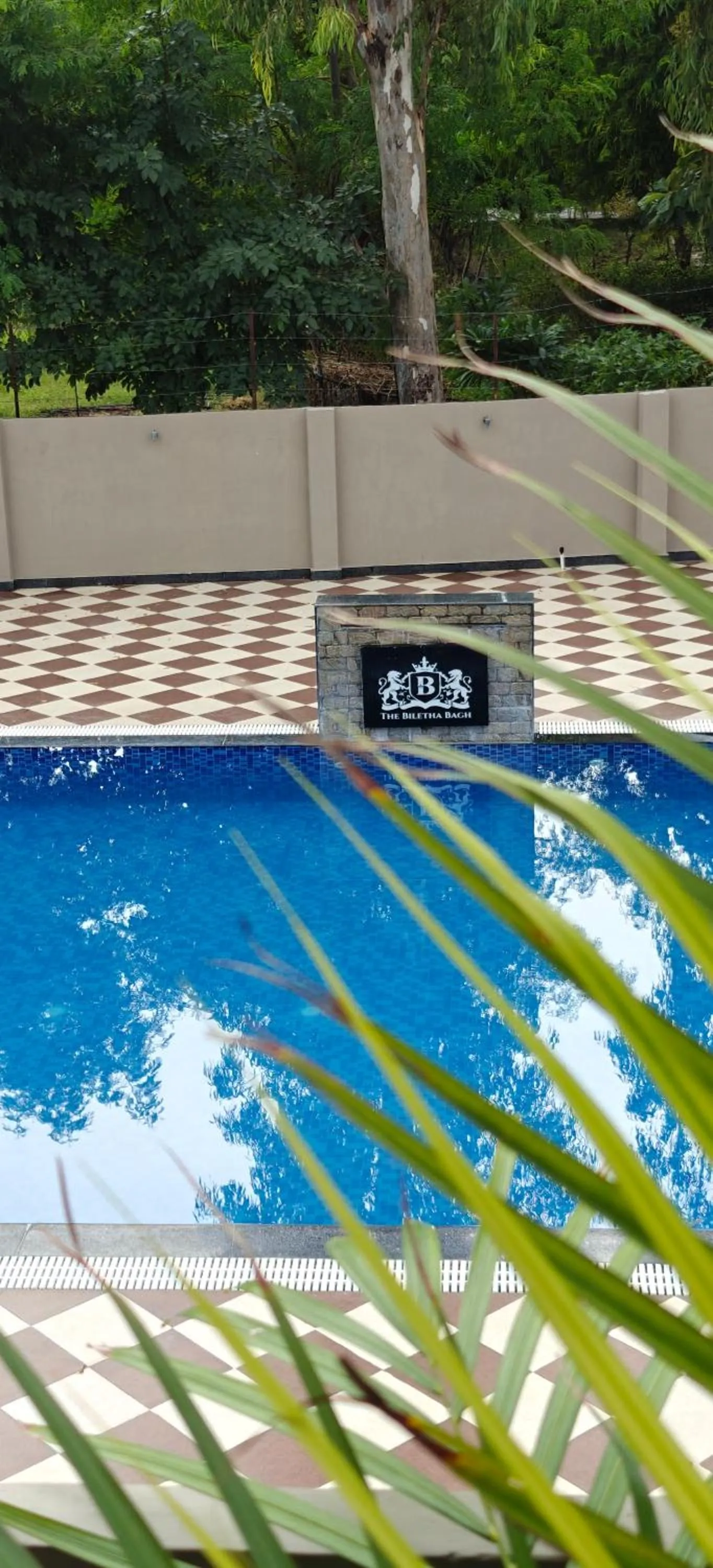 Day in The Biletha Bagh