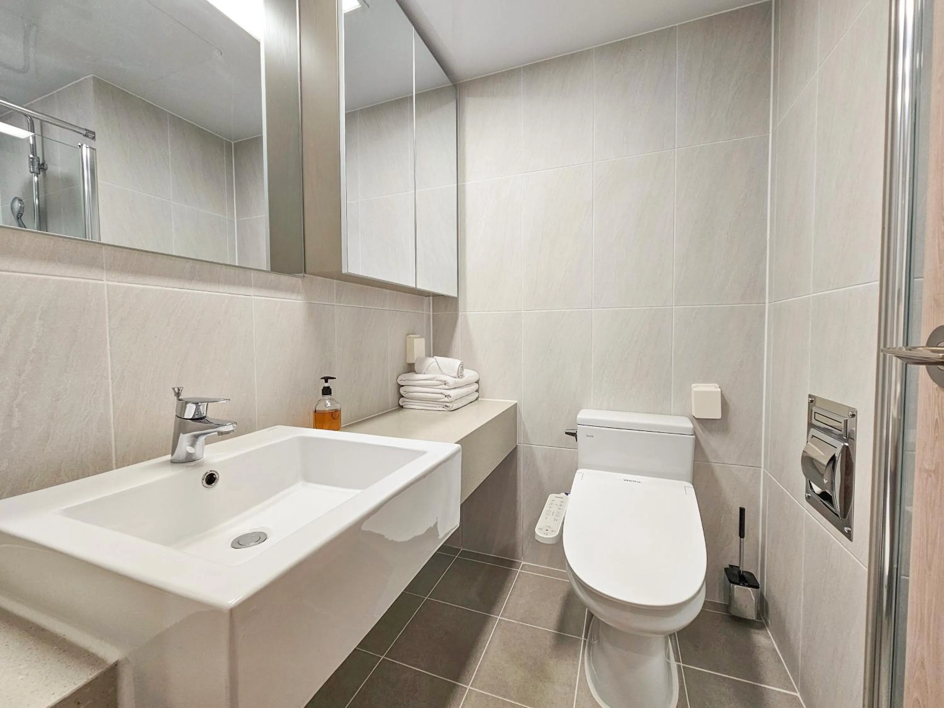 Toilet in UH FLAT The SOKCHO