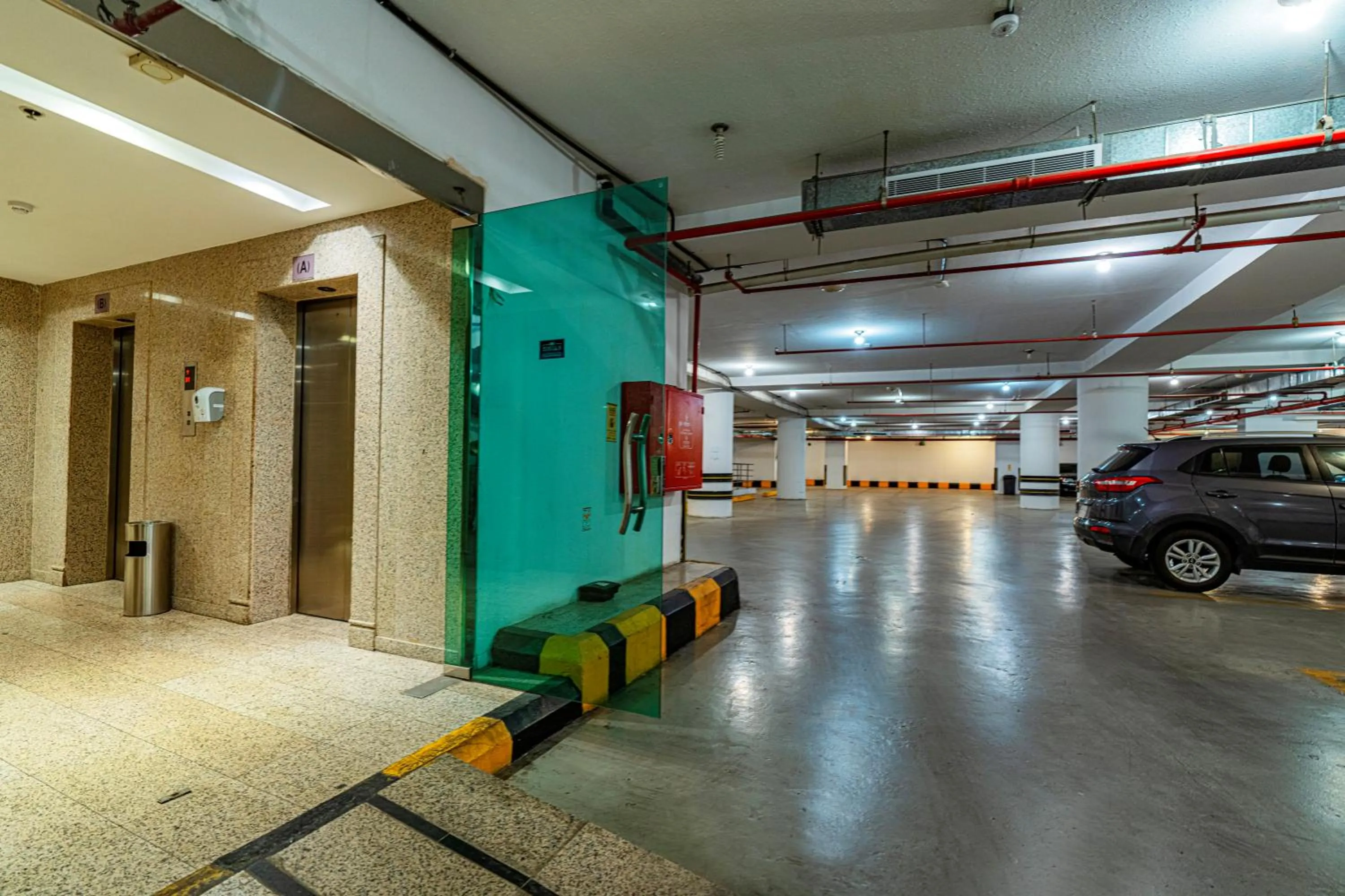 Parking in شقق بلاتينيوم السبعين للشقق المخدومة