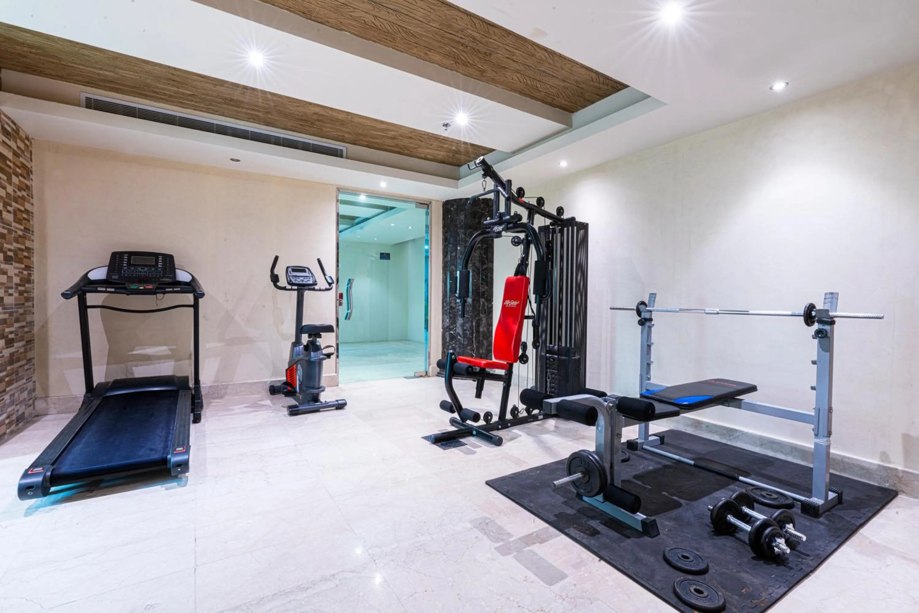Fitness centre/facilities in شقق بلاتينيوم السبعين للشقق المخدومة