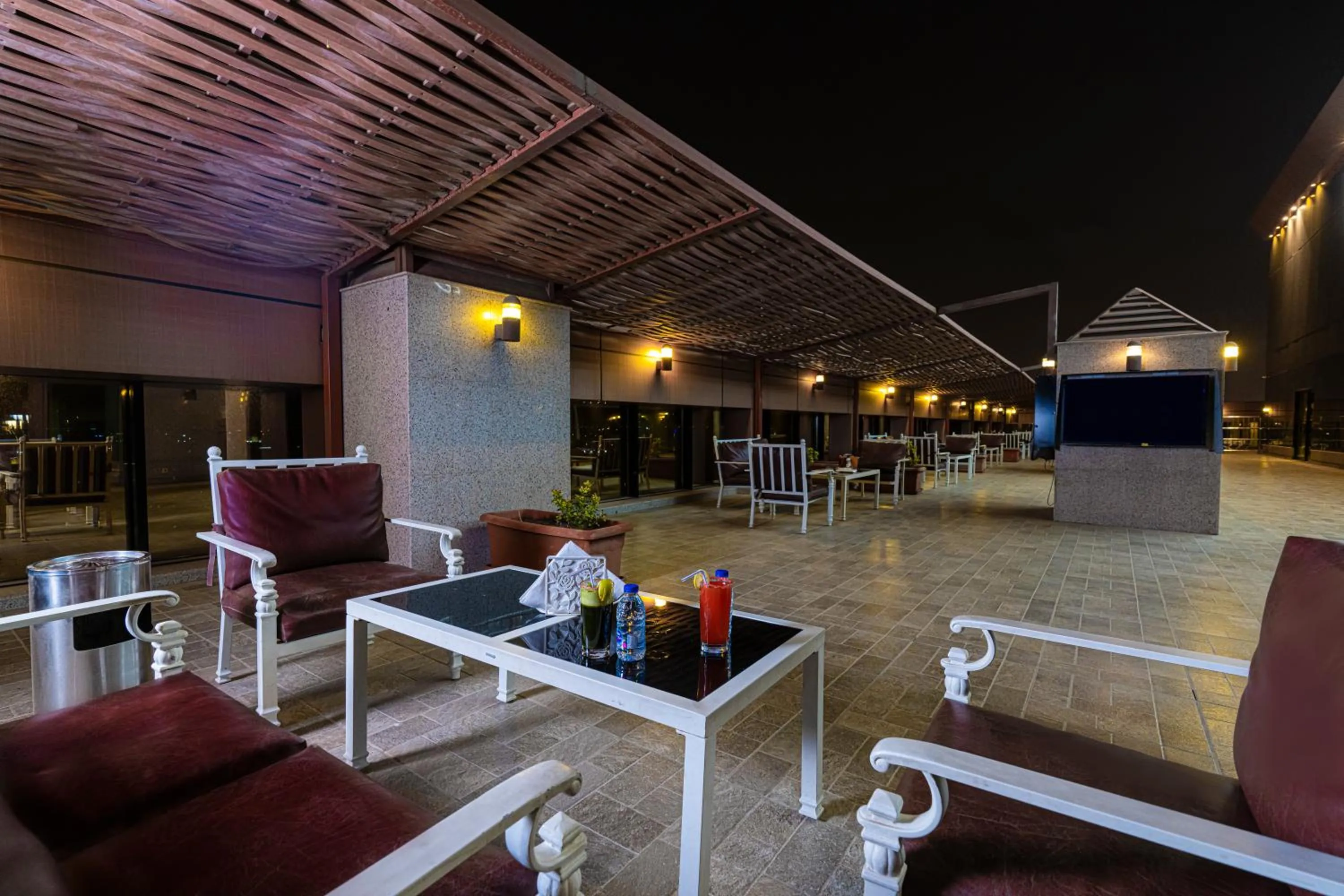 Balcony/Terrace in شقق بلاتينيوم السبعين للشقق المخدومة