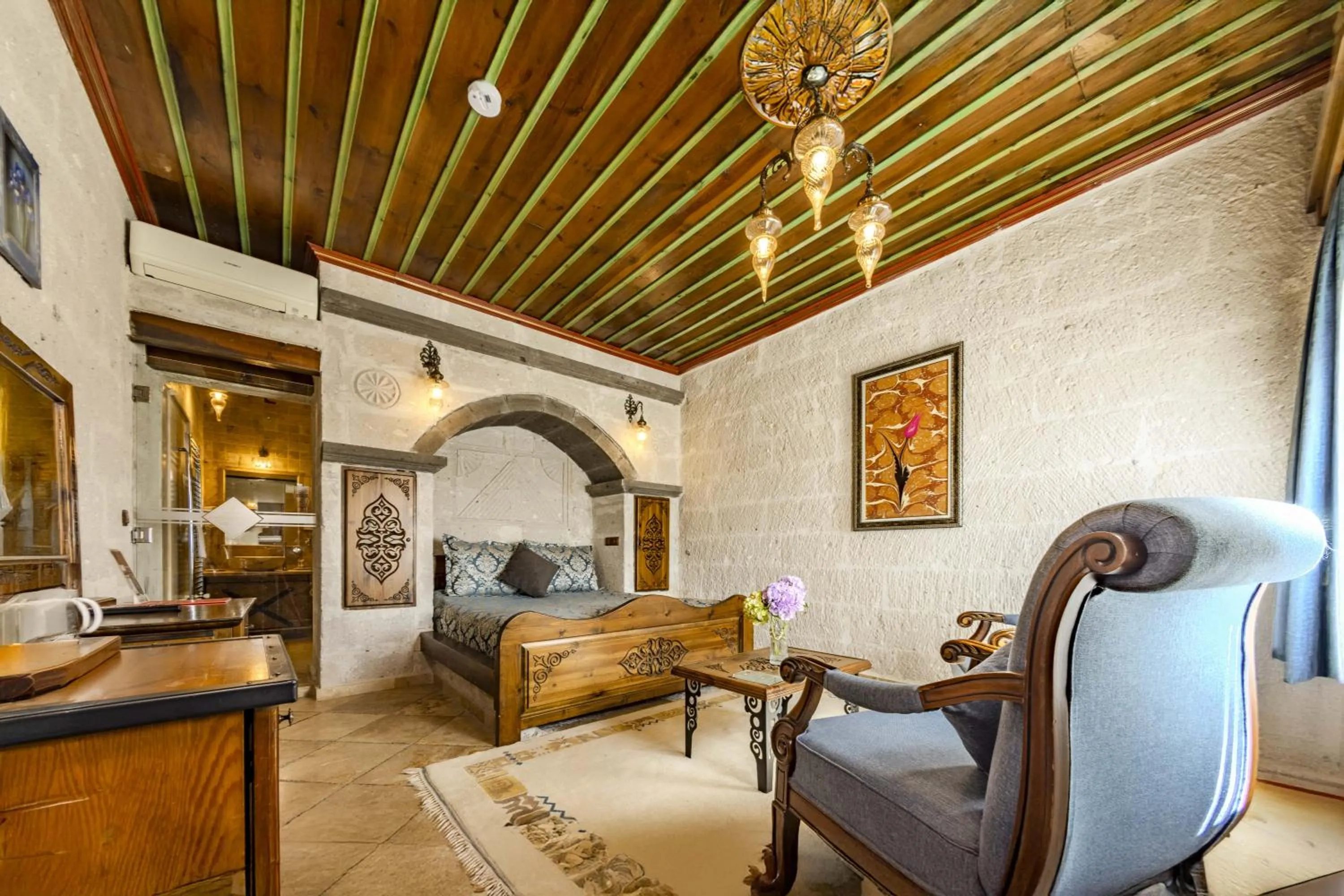 Bed in Cappadocia Inn Cave Hotel