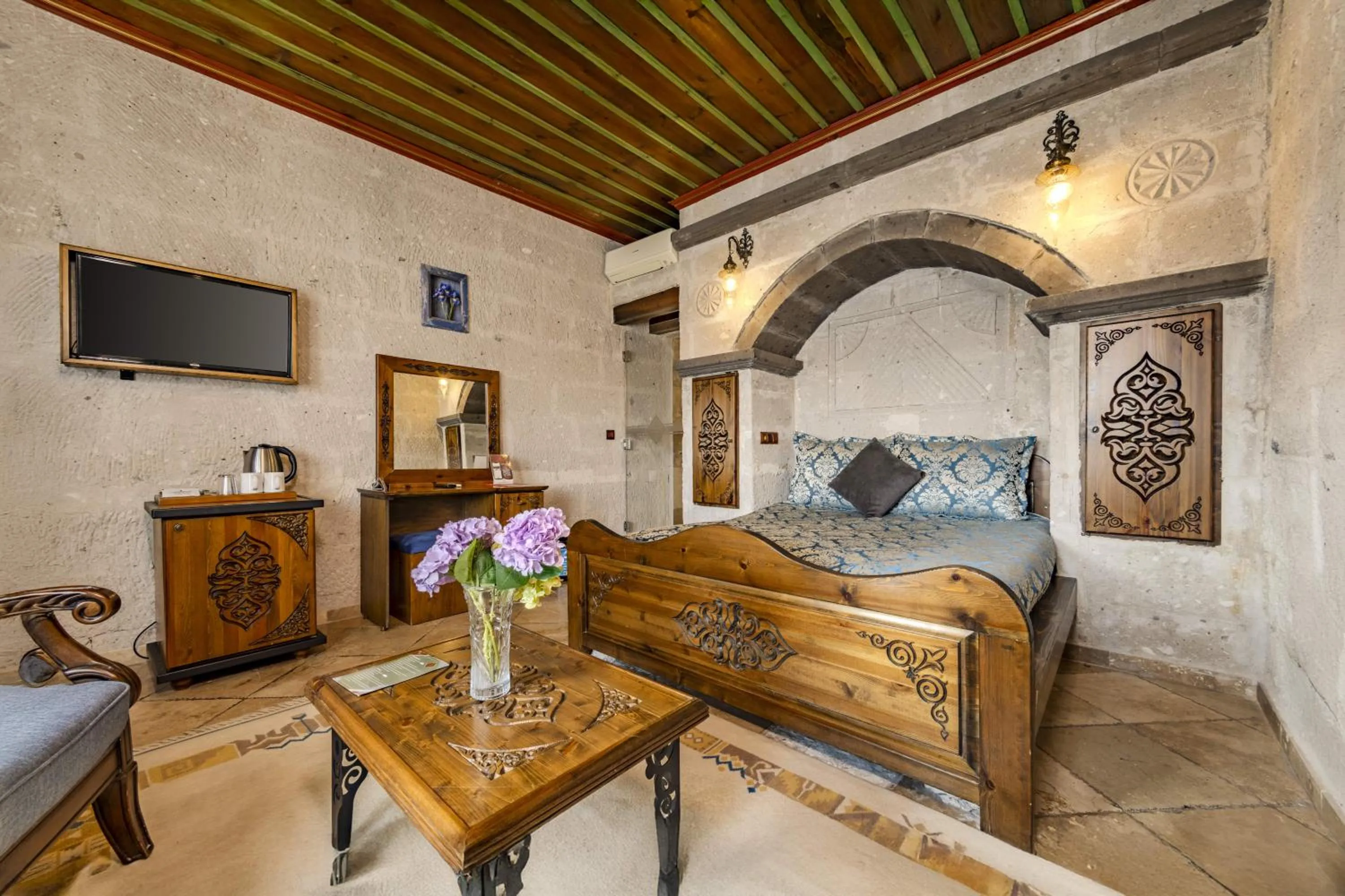 Bed in Cappadocia Inn Cave Hotel