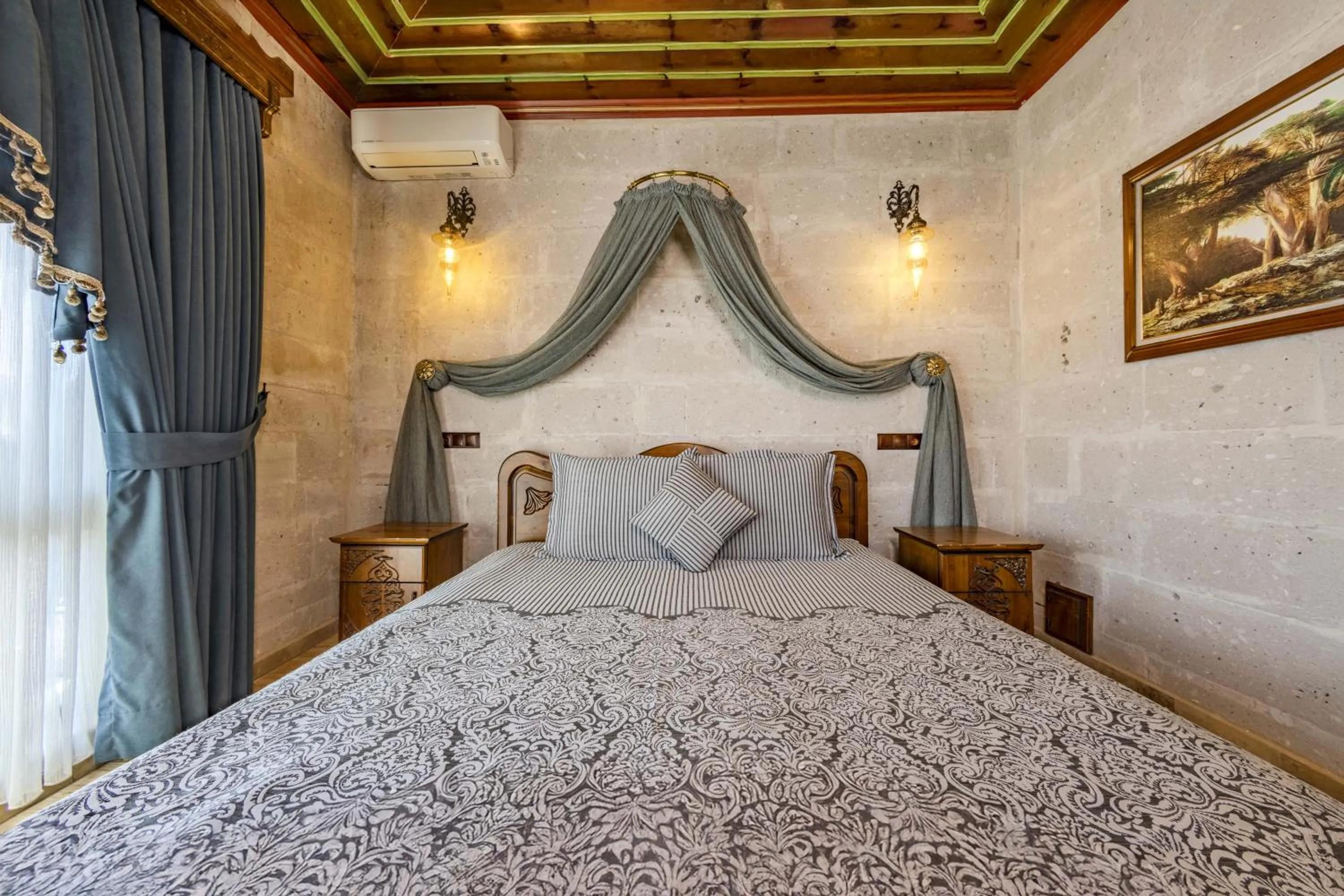 Bed in Cappadocia Inn Cave Hotel