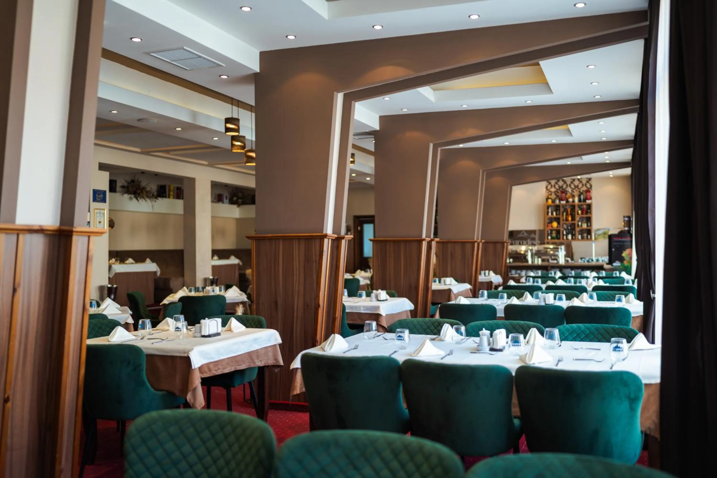 Restaurant/places to eat in Paradise SPA Hotel