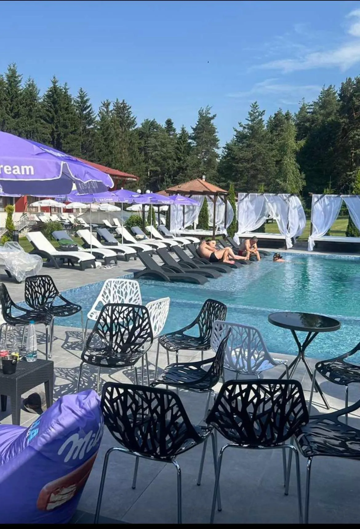 Swimming pool in Paradise SPA Hotel