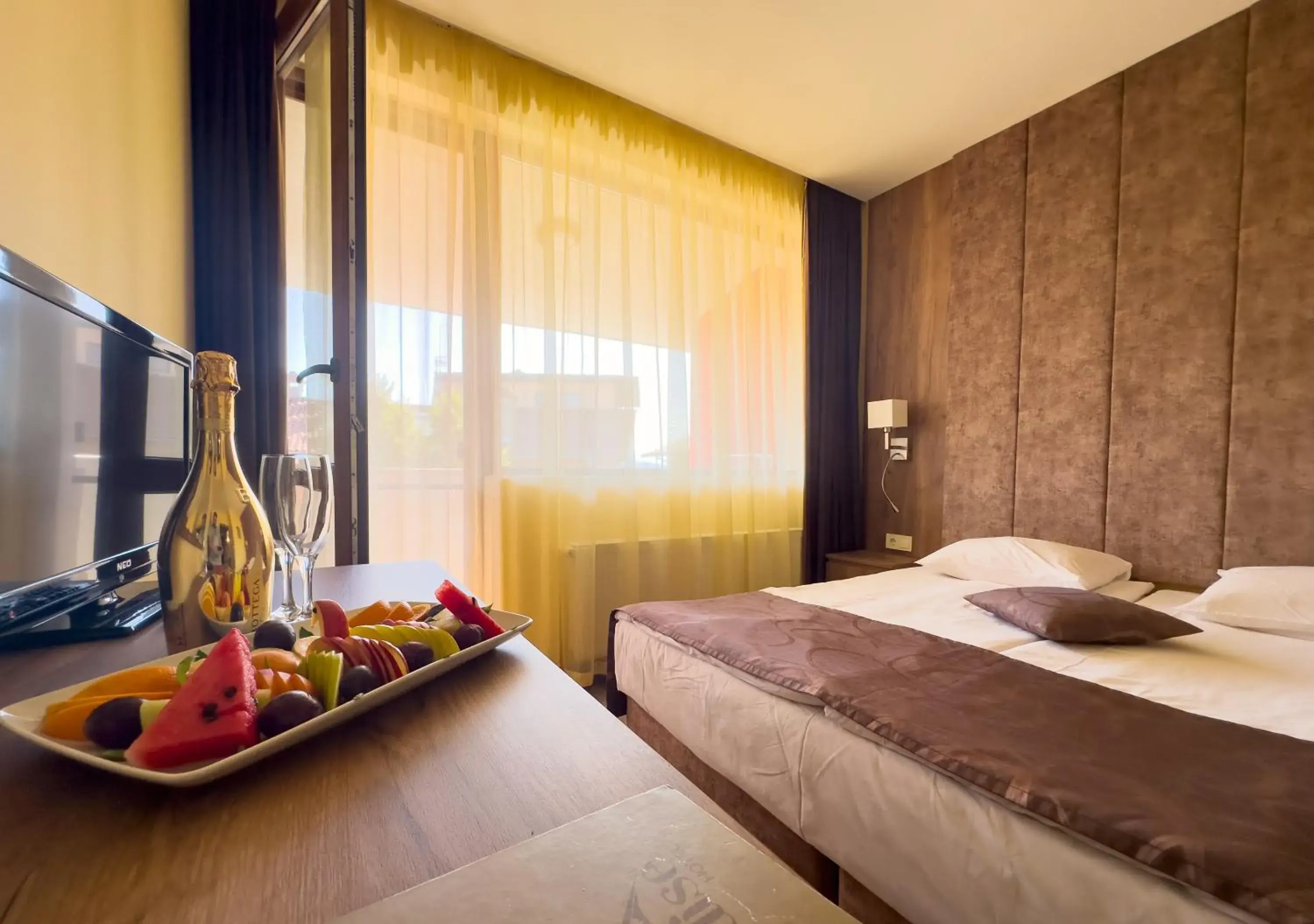 Double Room with Pool View in Paradise SPA Hotel Double Room with Pool View in Paradise SPA Hotel