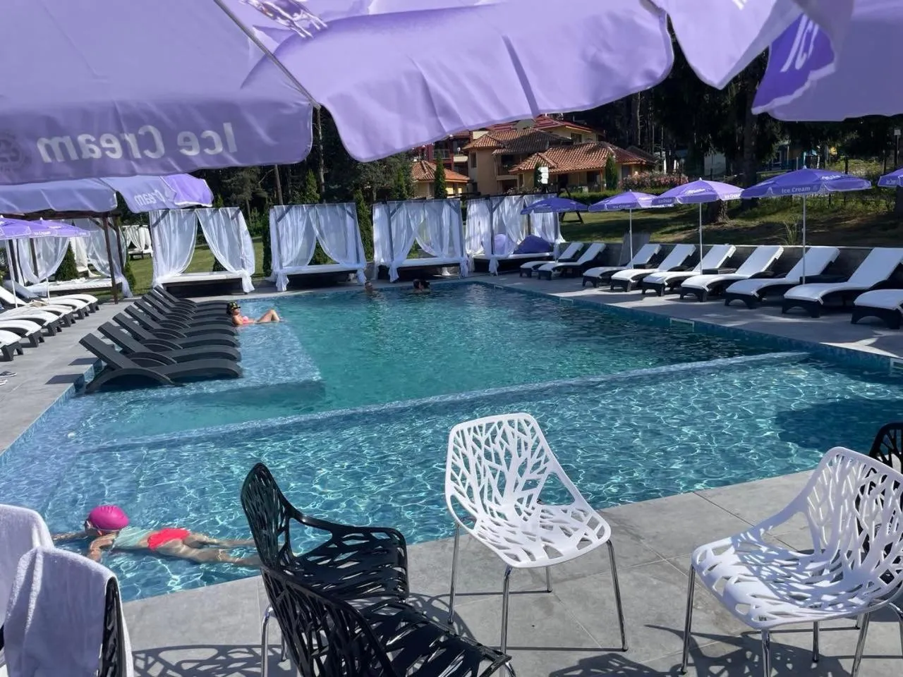 Swimming pool in Paradise SPA Hotel