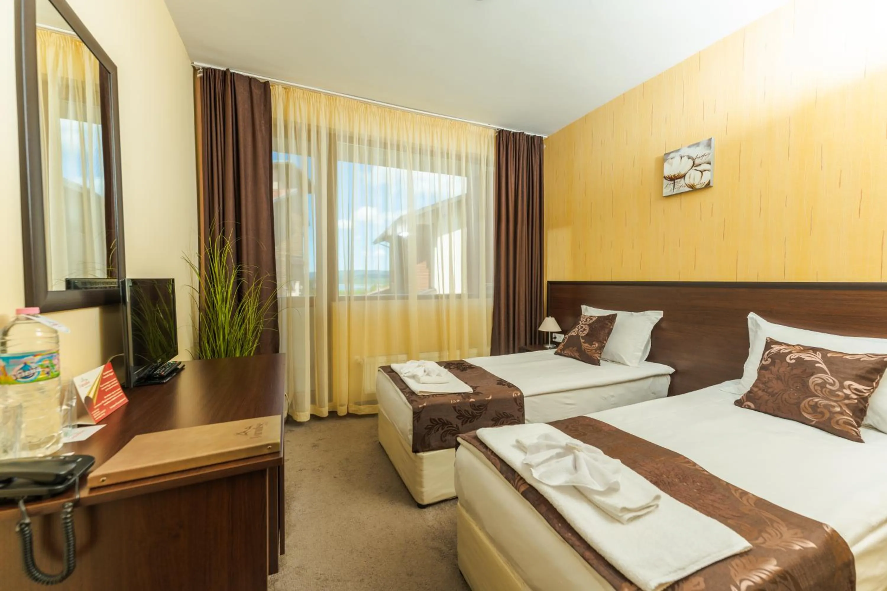 Photo of the whole room, Bed in Paradise SPA Hotel