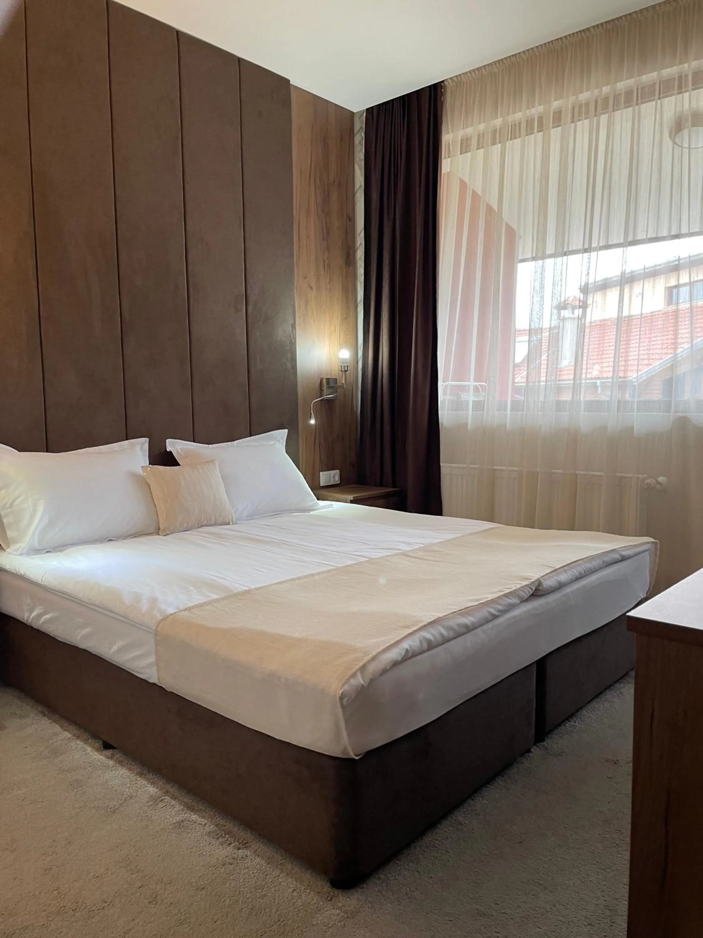 Property building, Bed in Paradise SPA Hotel