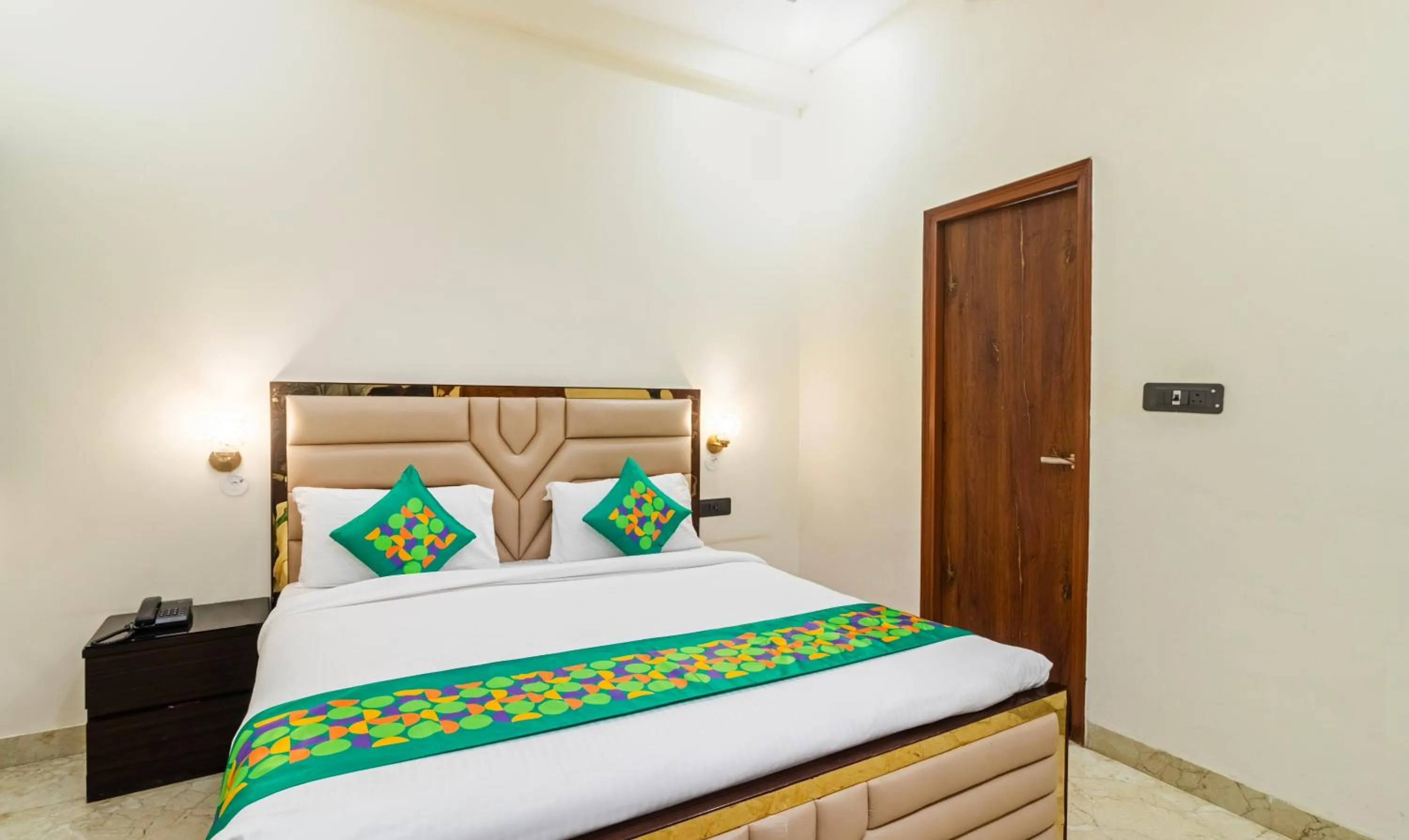 Bedroom, Bed in Treebo Brij Kaushal, Near Prem Mandir