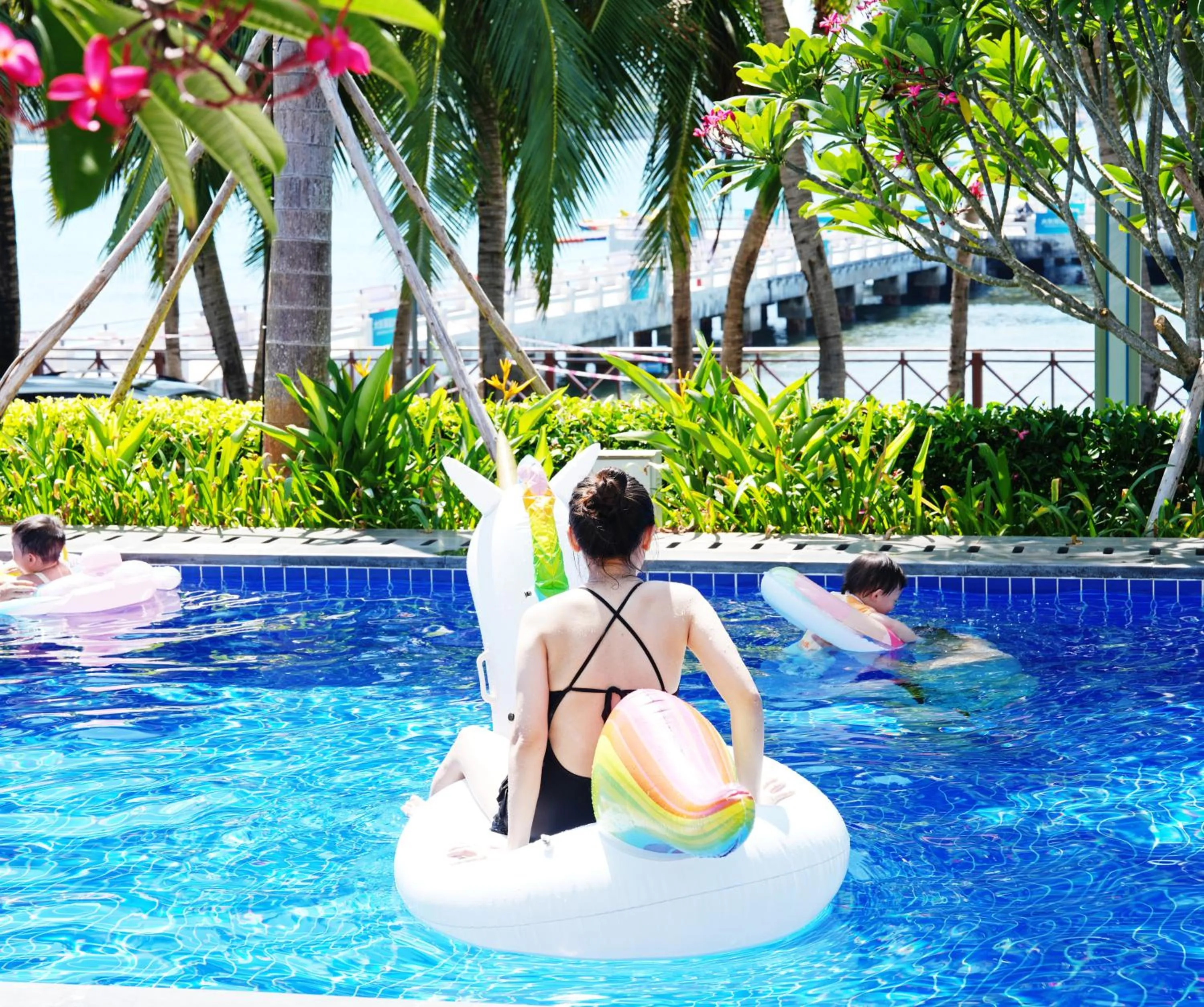 Swimming pool in Sanya Junji Seaview Hotel