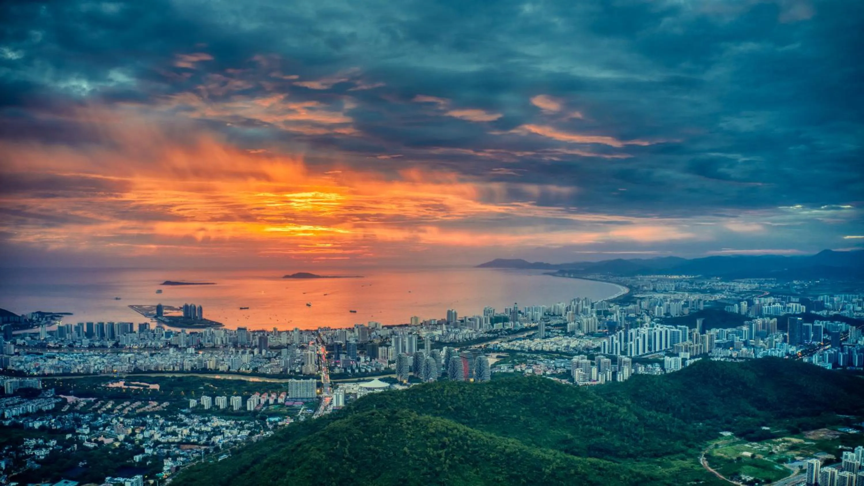 Sunset in Sanya Junji Seaview Hotel
