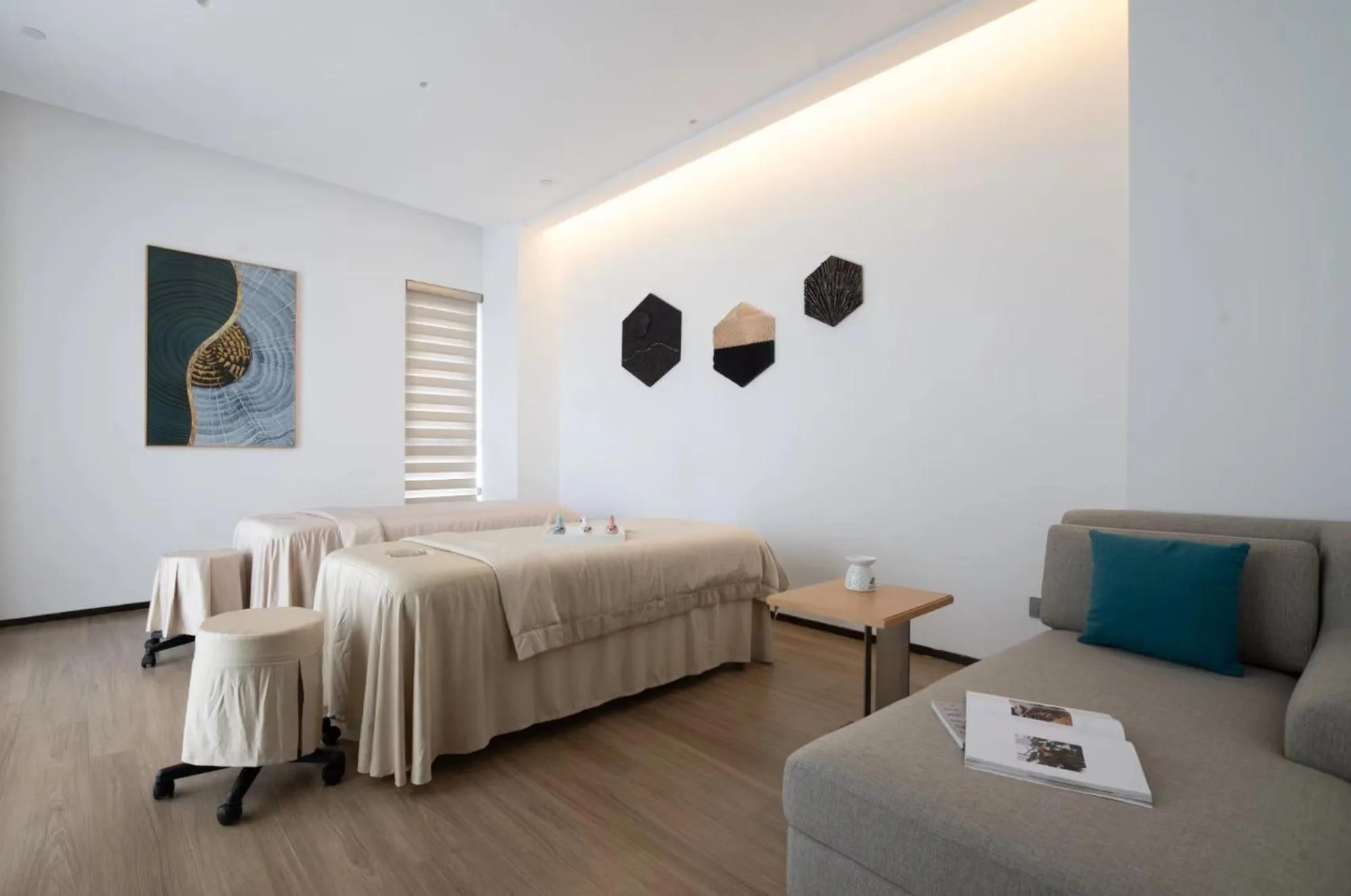 Spa and wellness centre/facilities, Bed in Sanya Junji Seaview Hotel