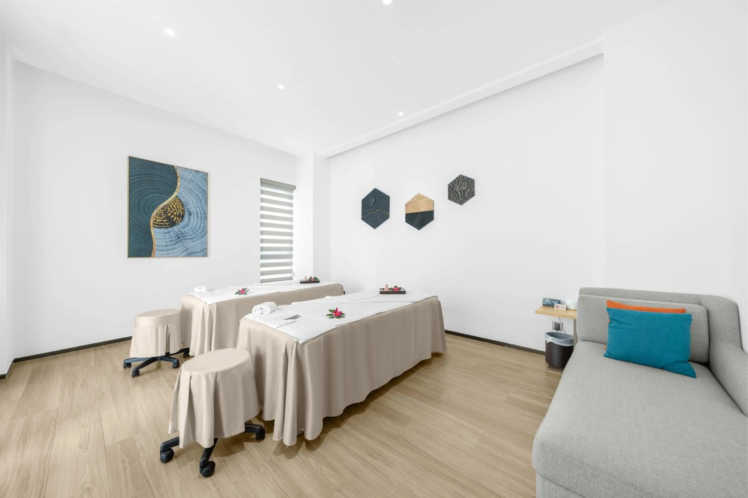 Spa and wellness centre/facilities, Bed in Sanya Junji Seaview Hotel