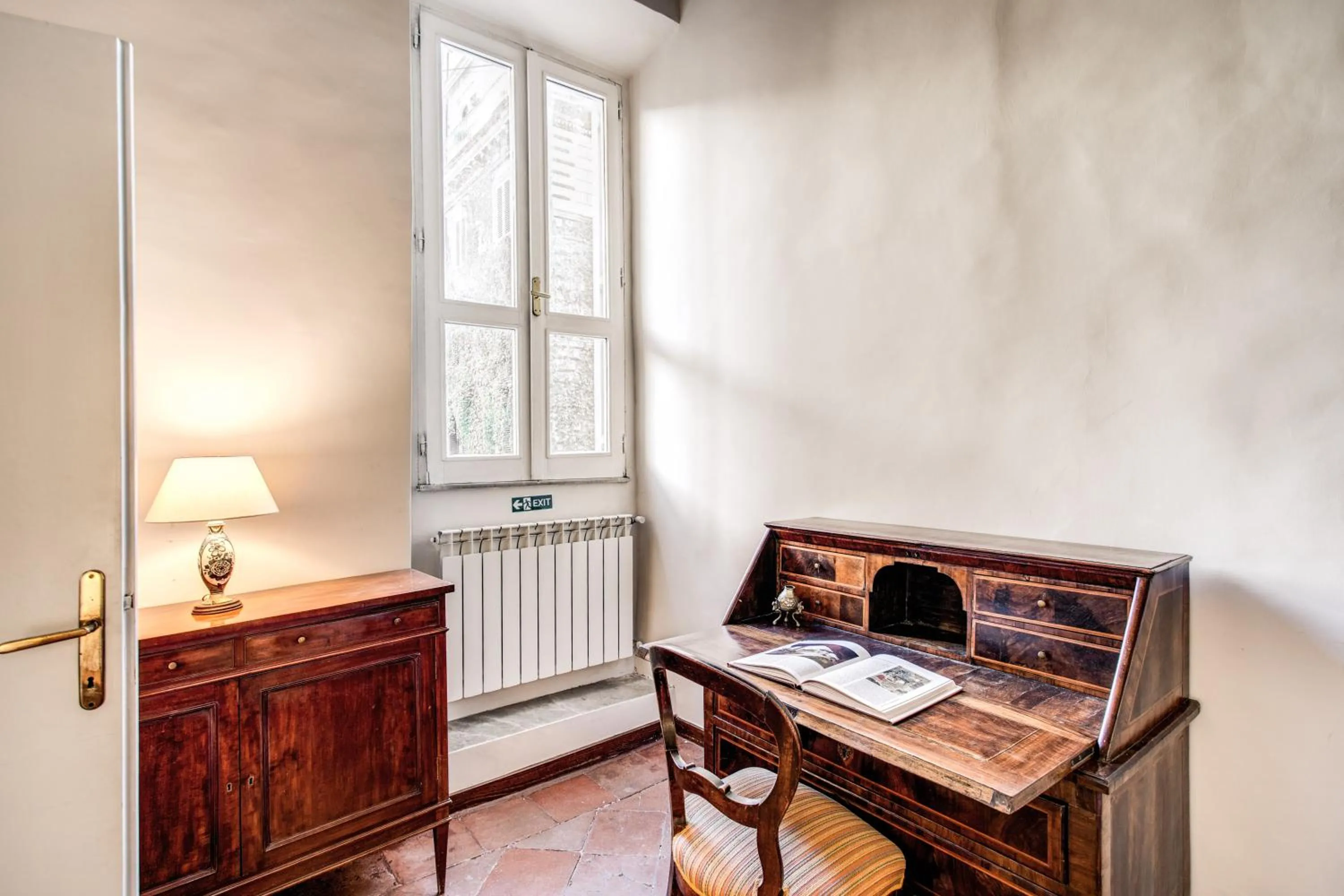 Seating area in Borgo Pio Passetto Papale