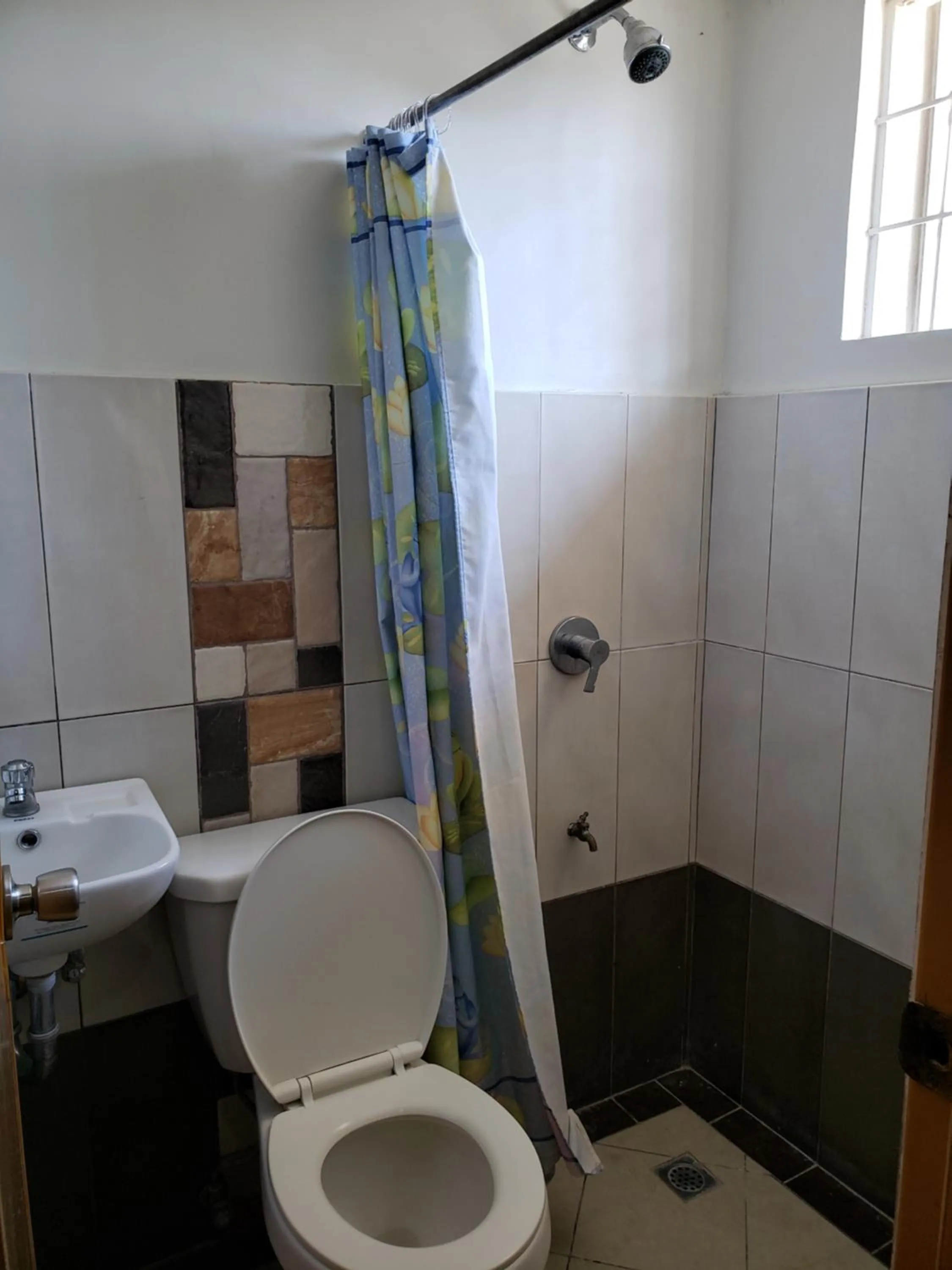 Shower in Le Verde Lodge