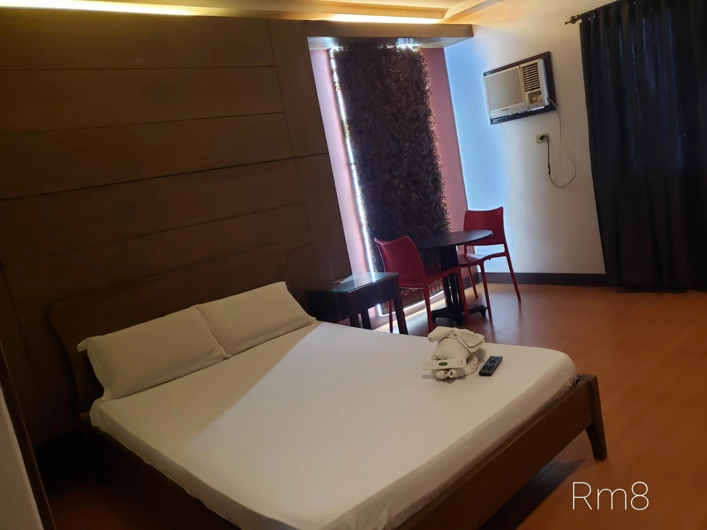 Deluxe Queen Room in Le Verde Lodge