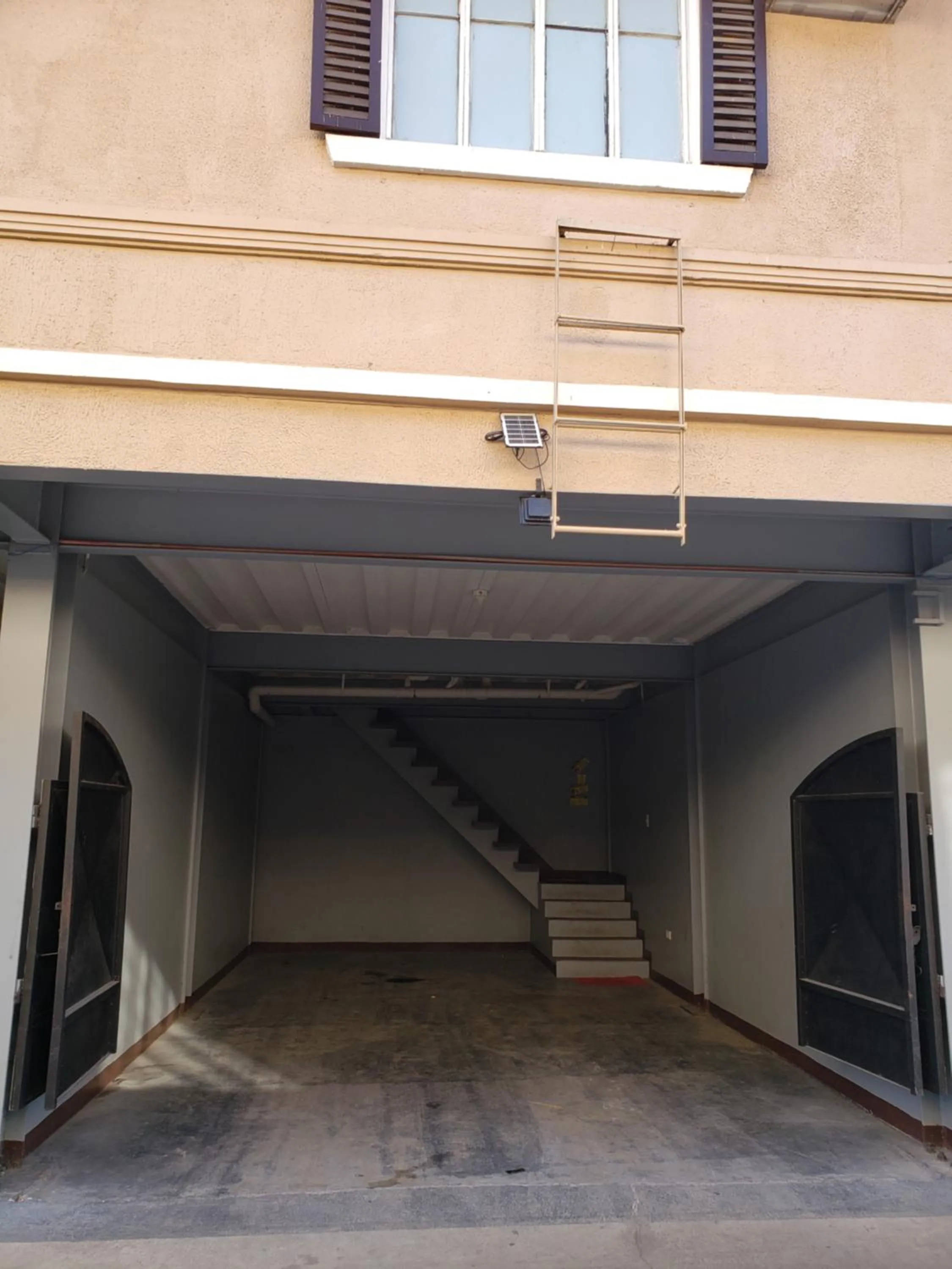 Facade/entrance in Le Verde Lodge