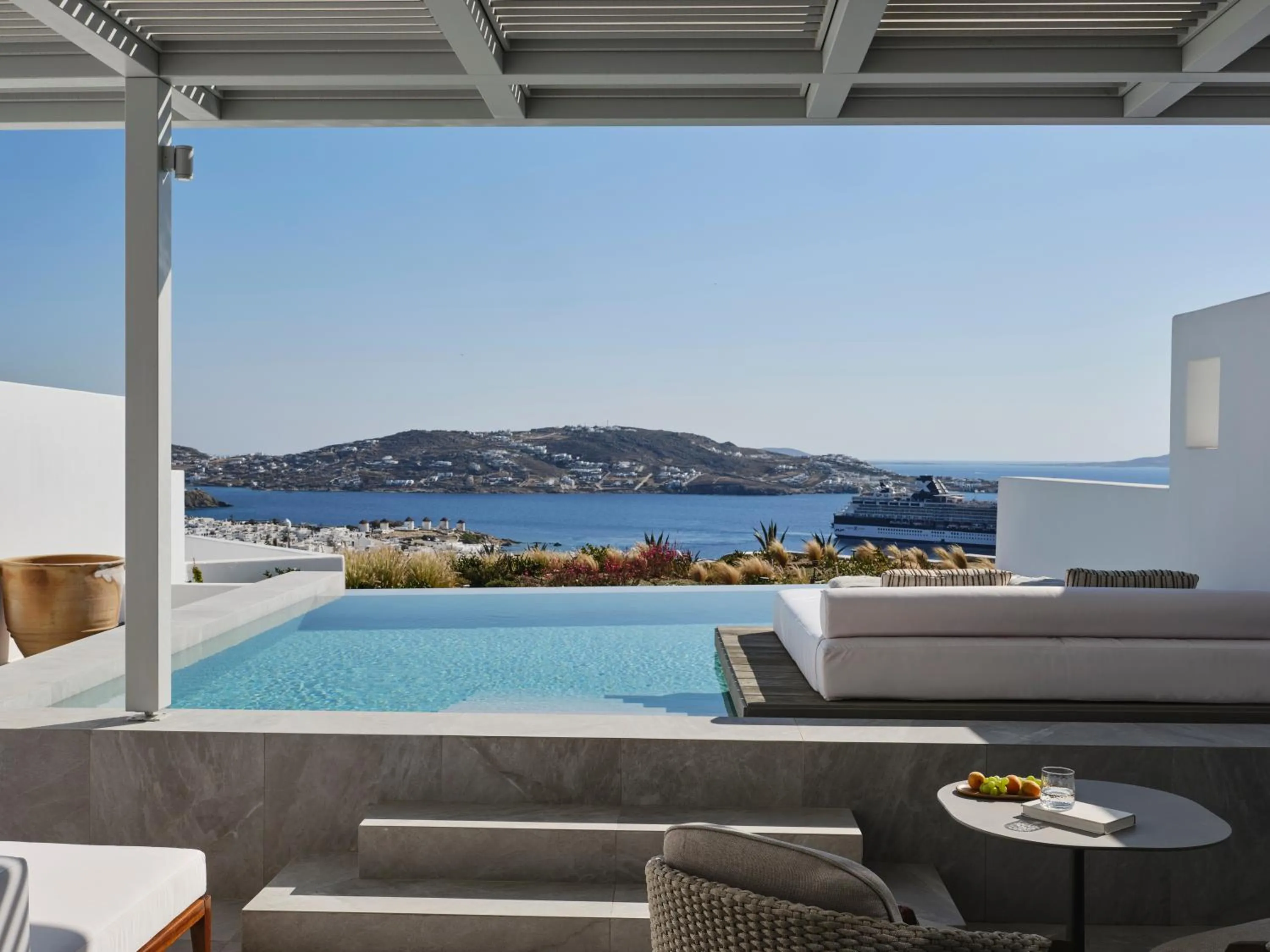 LAMDA Grand Suite with Private Pool & Sea View in Deos Mykonos - A Myconian Collection Hotel