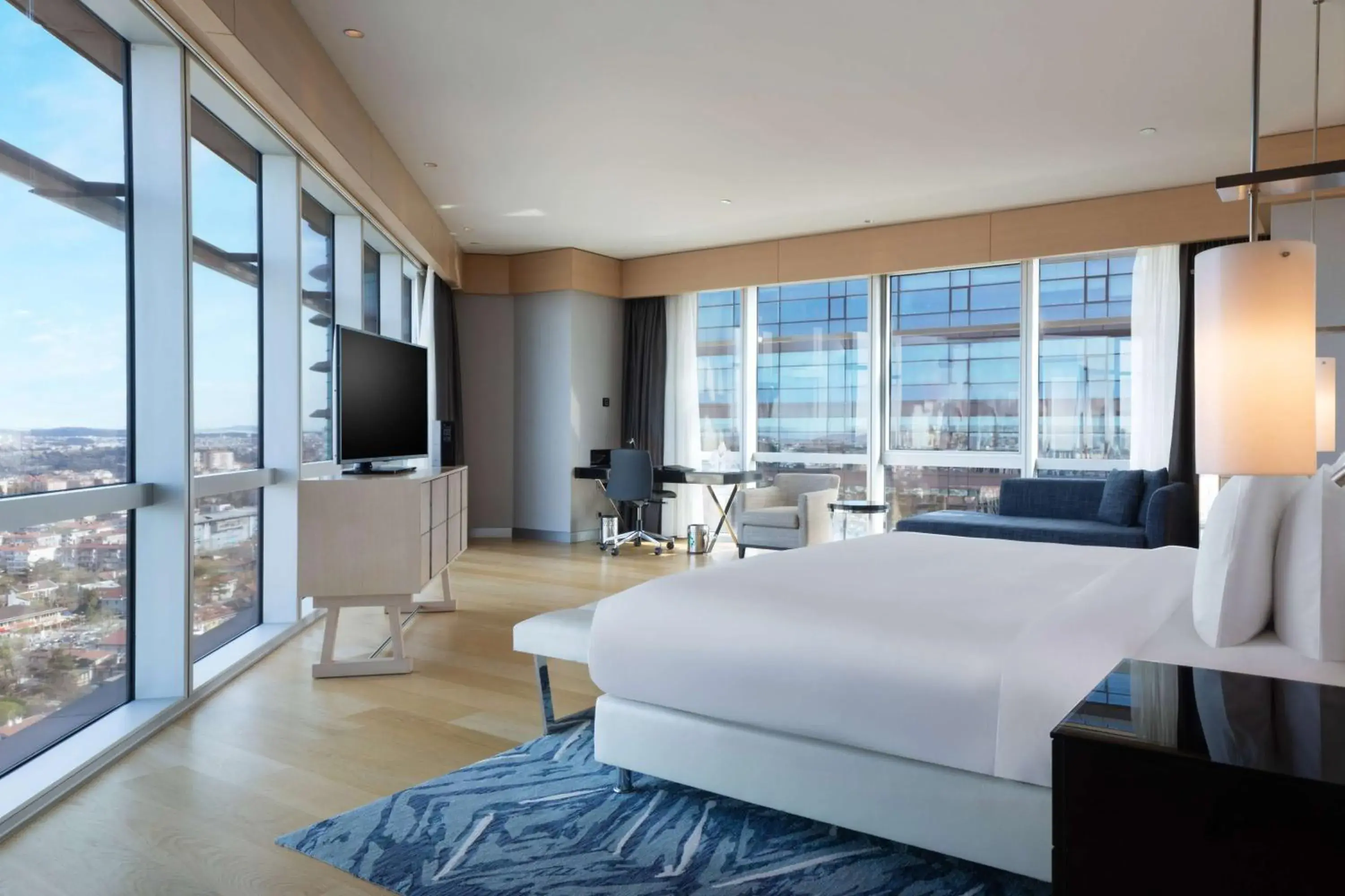 Corner Suite King Bed with Partial Sea View in Wyndham Grand Istanbul Levent Hotel & Conference Center Corner Suite King Bed with Partial Sea View in Wyndham Grand Istanbul Levent Hotel & Conference Center