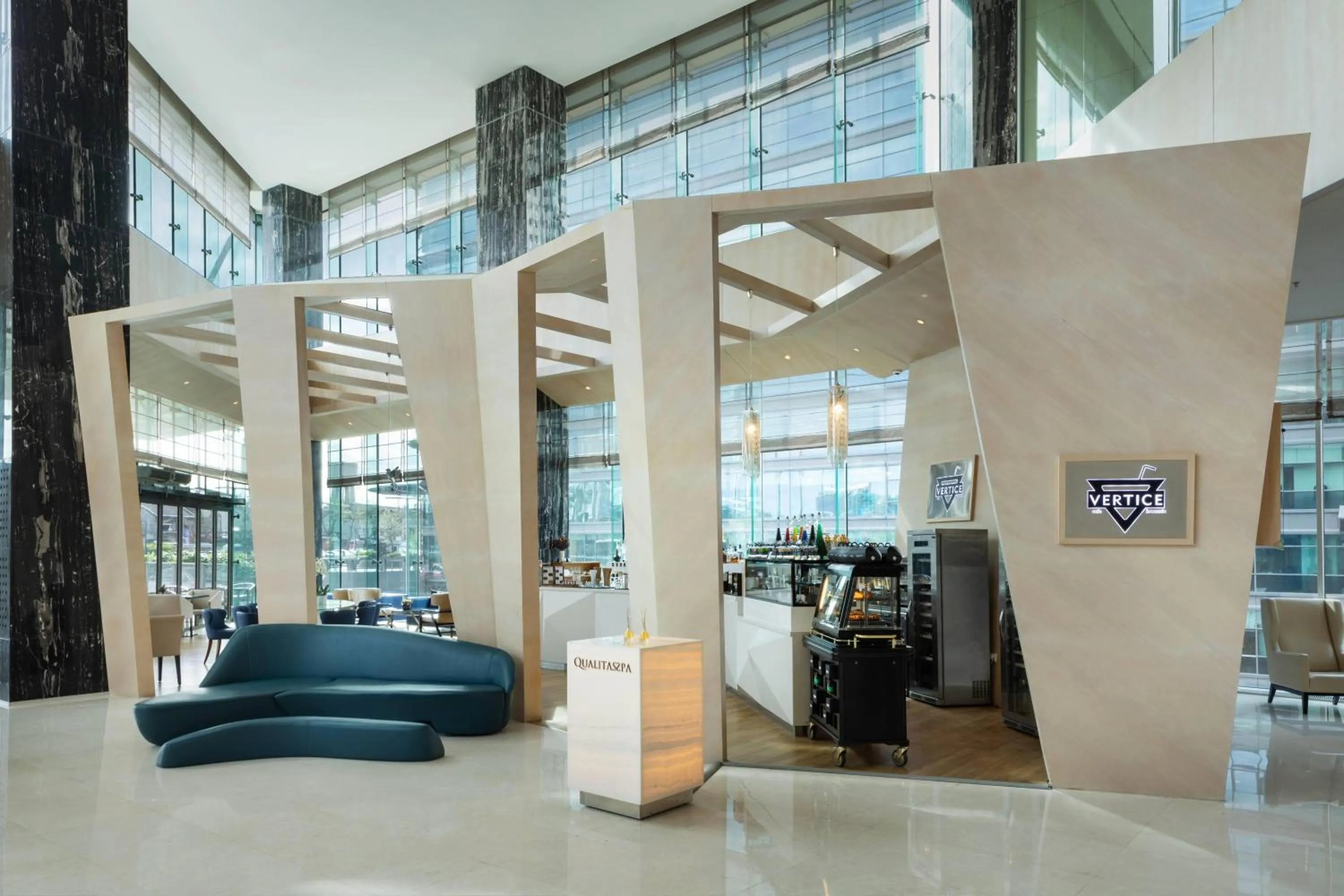 Lobby or reception in Wyndham Grand Istanbul Levent Hotel & Conference Center