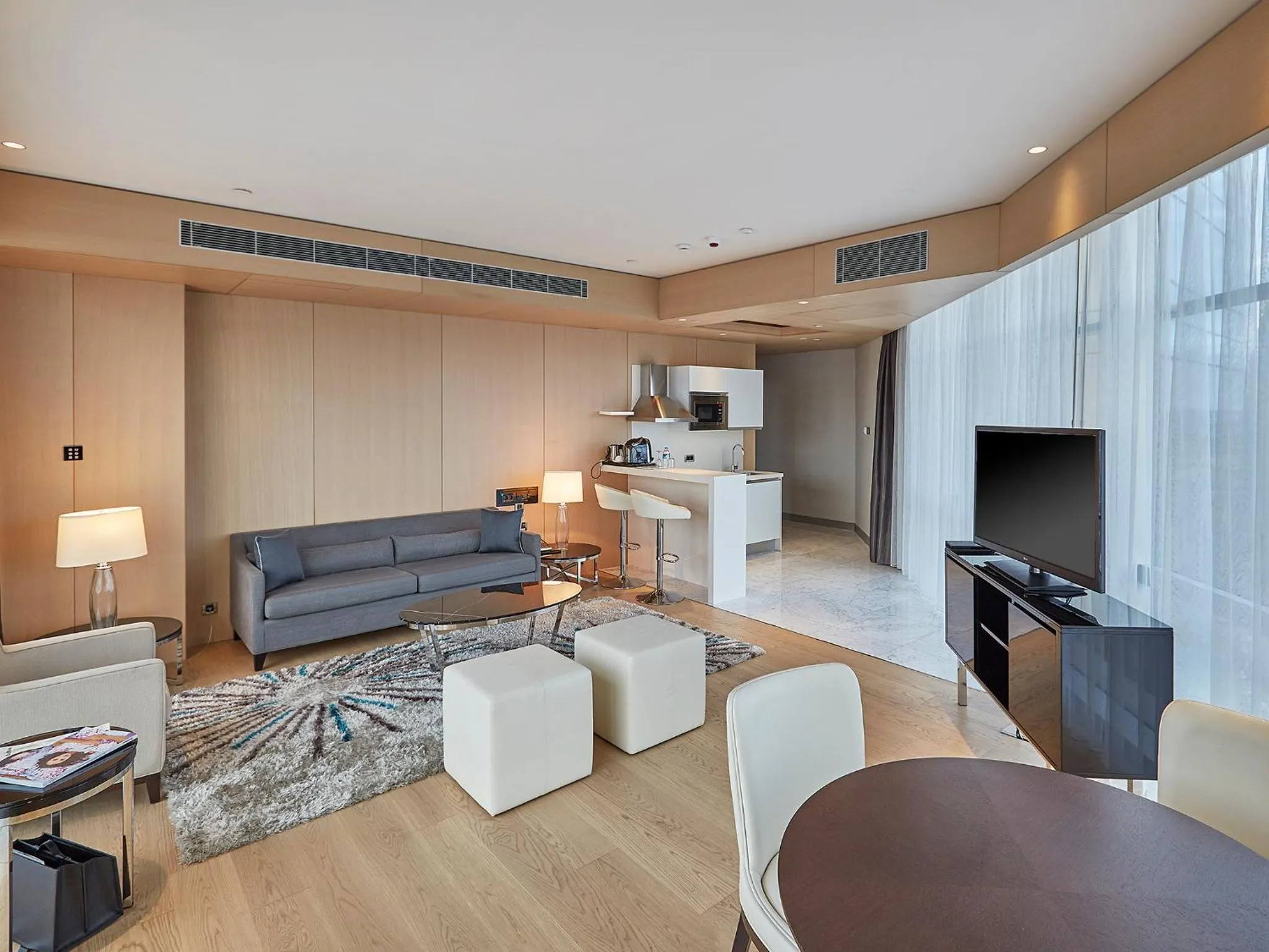 Living room in Wyndham Grand Istanbul Levent Hotel & Conference Center