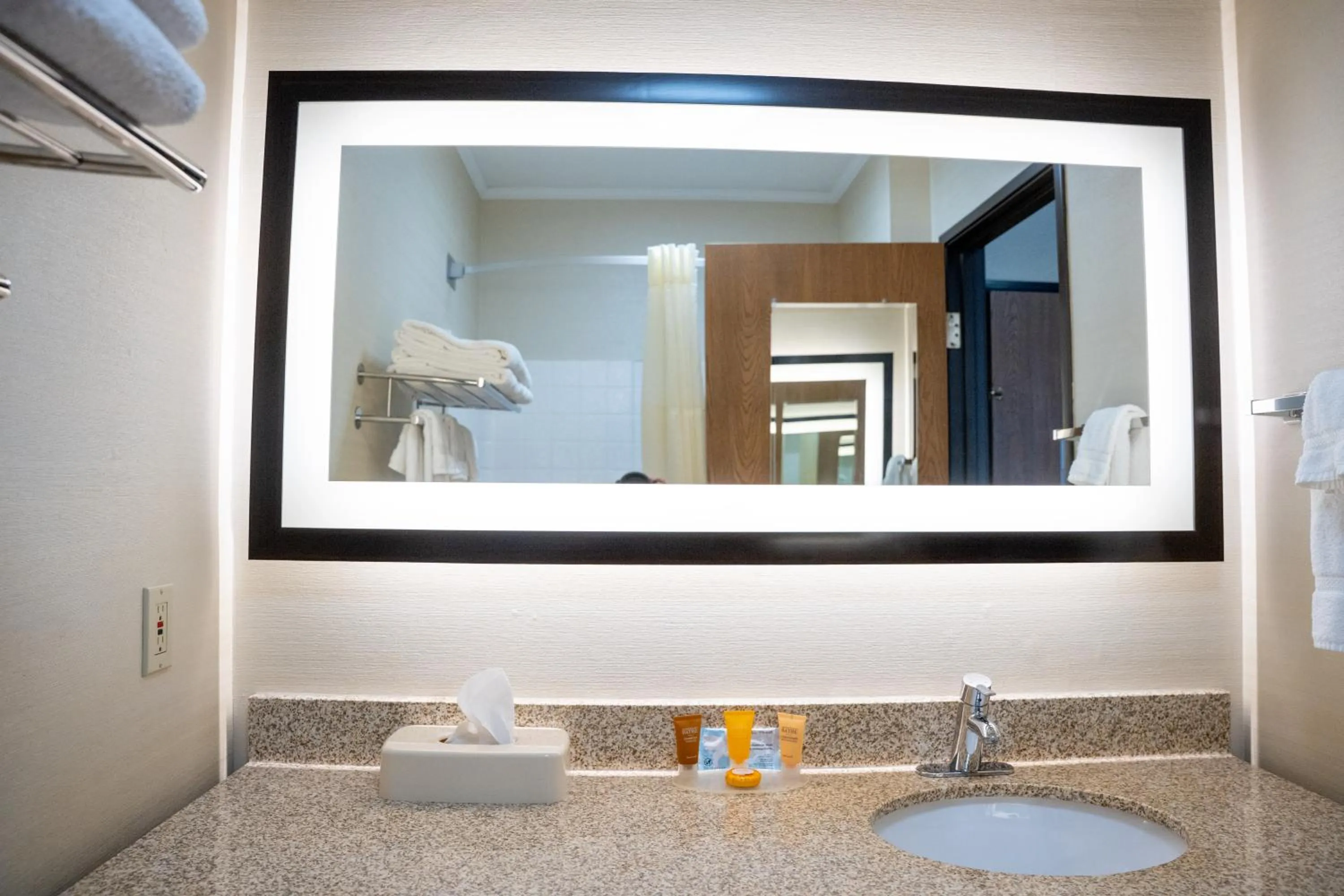 Bathroom in Coshocton Village Inn & Suites