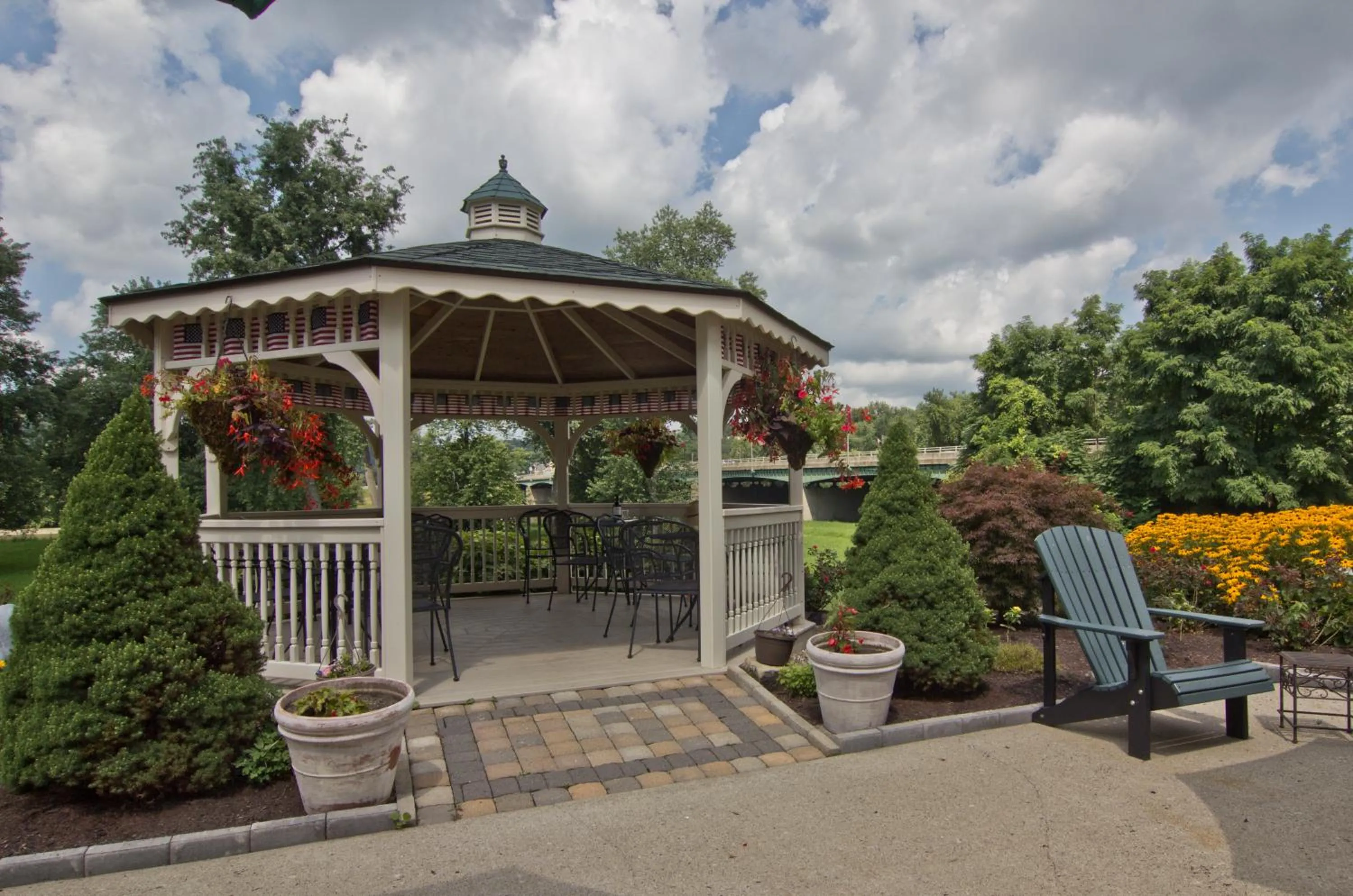 Facade/entrance in Coshocton Village Inn & Suites