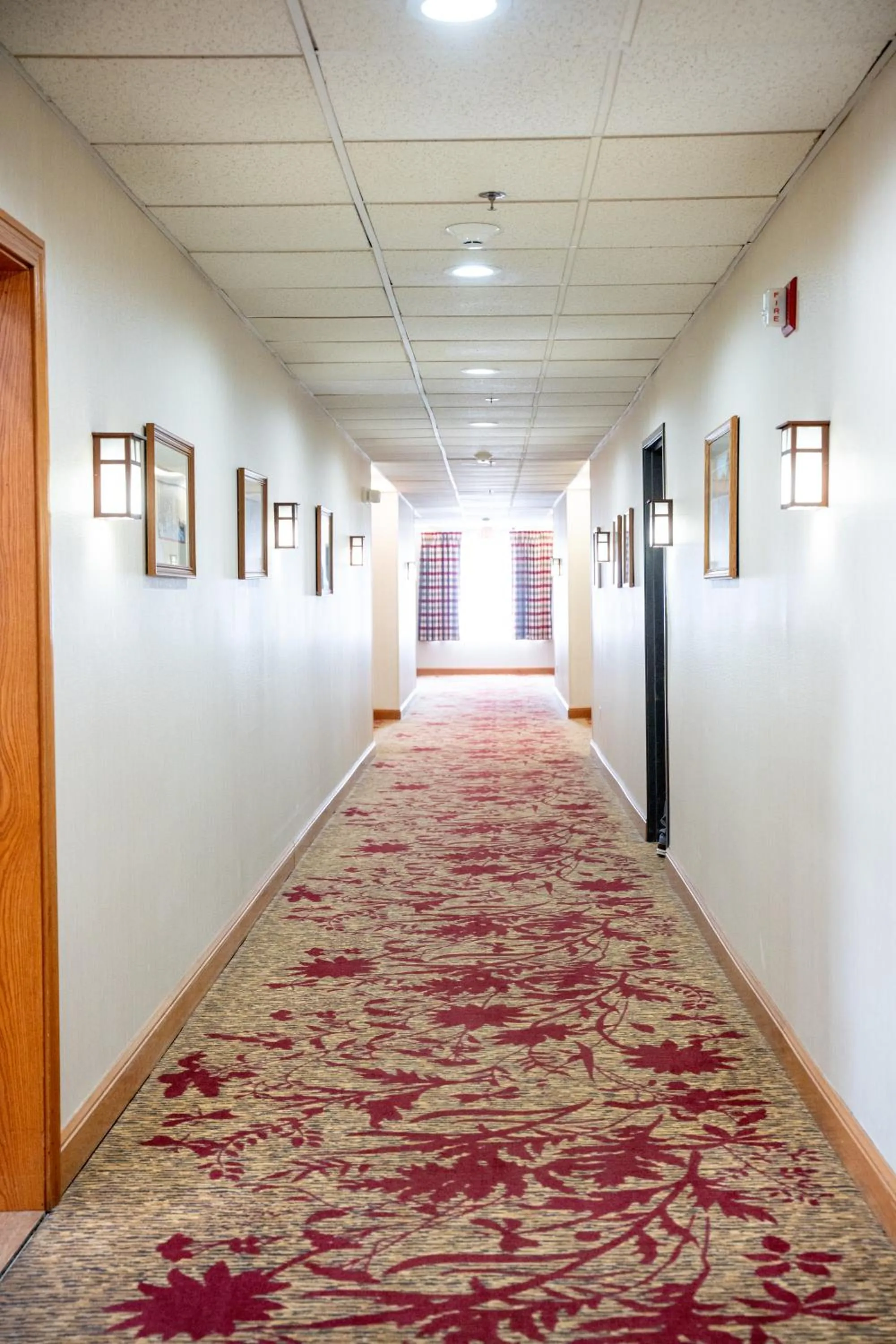 Coshocton Village Inn & Suites