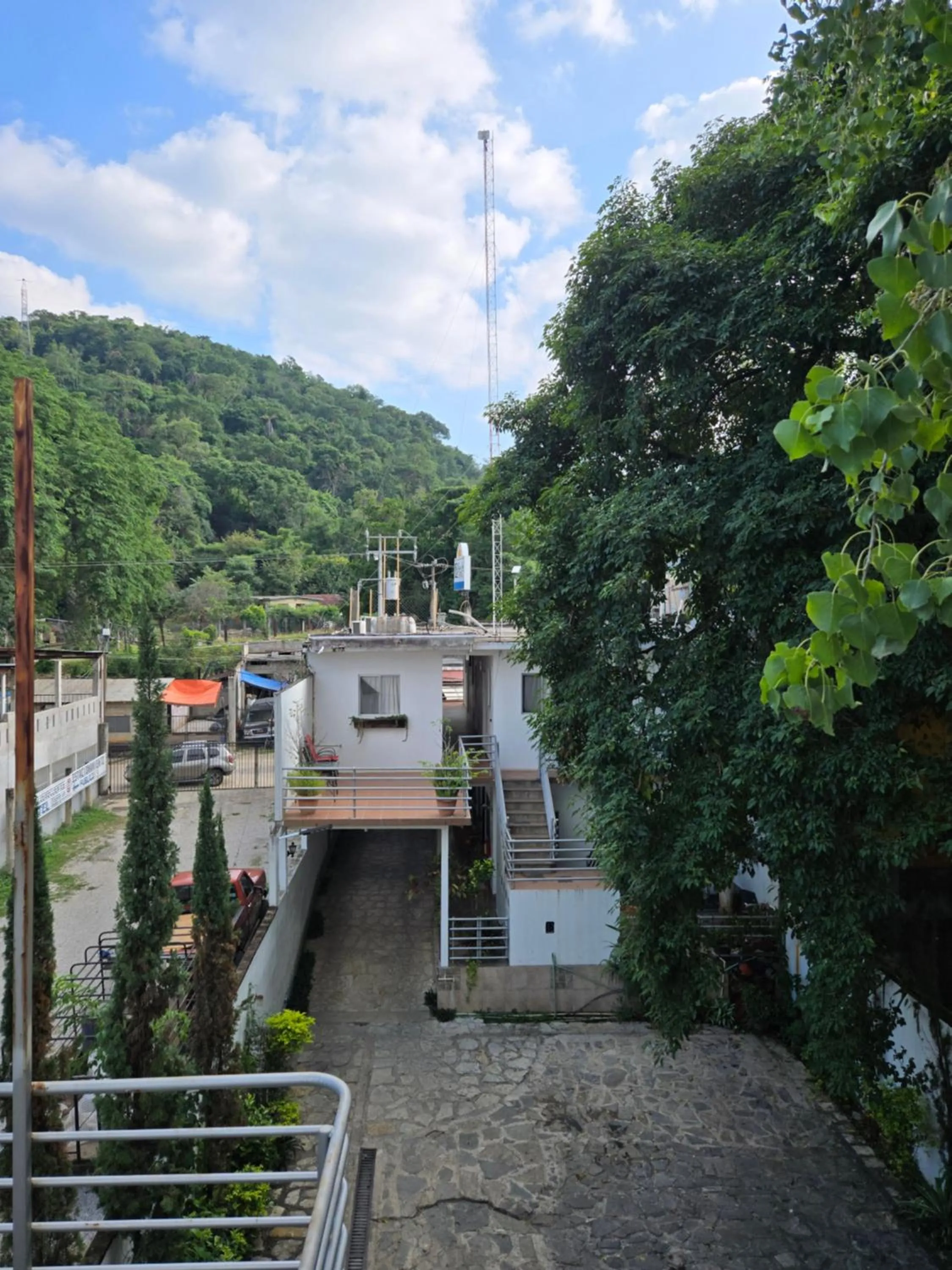 Property building in Hotel Raga Inn