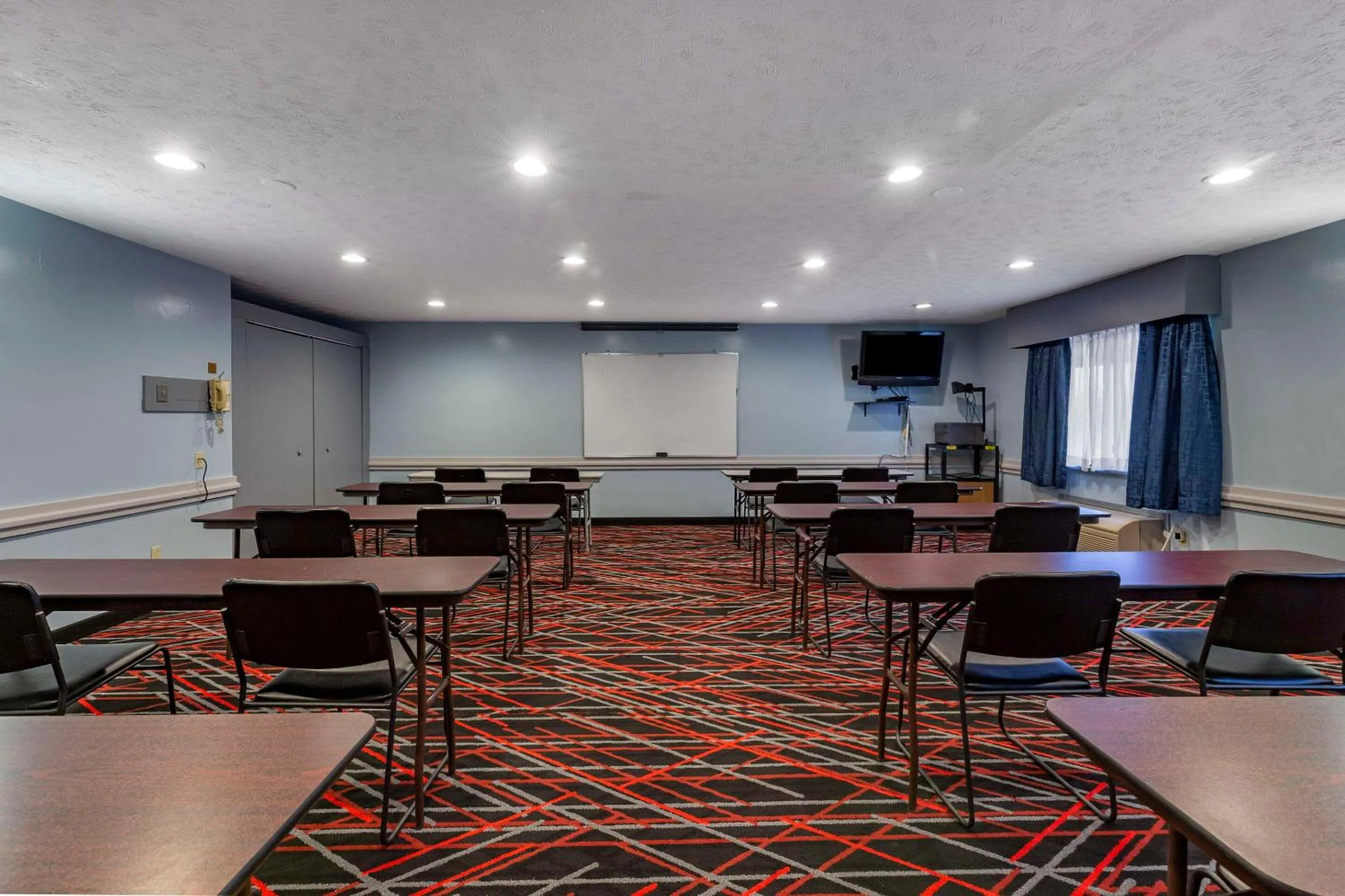Meeting/conference room in Quality Inn Austintown-Youngstown West