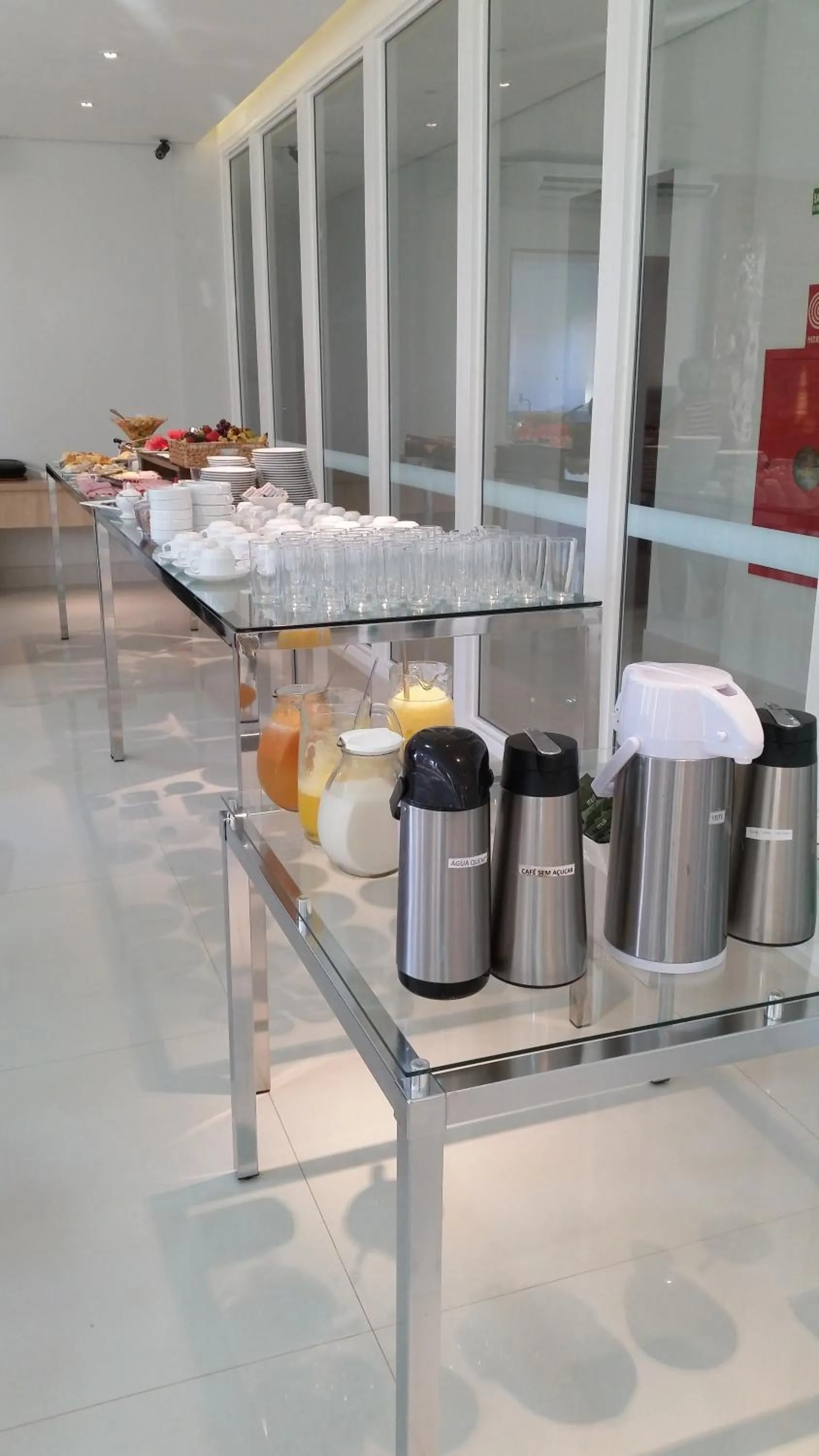 Continental breakfast in Kamur Plaza Hotel