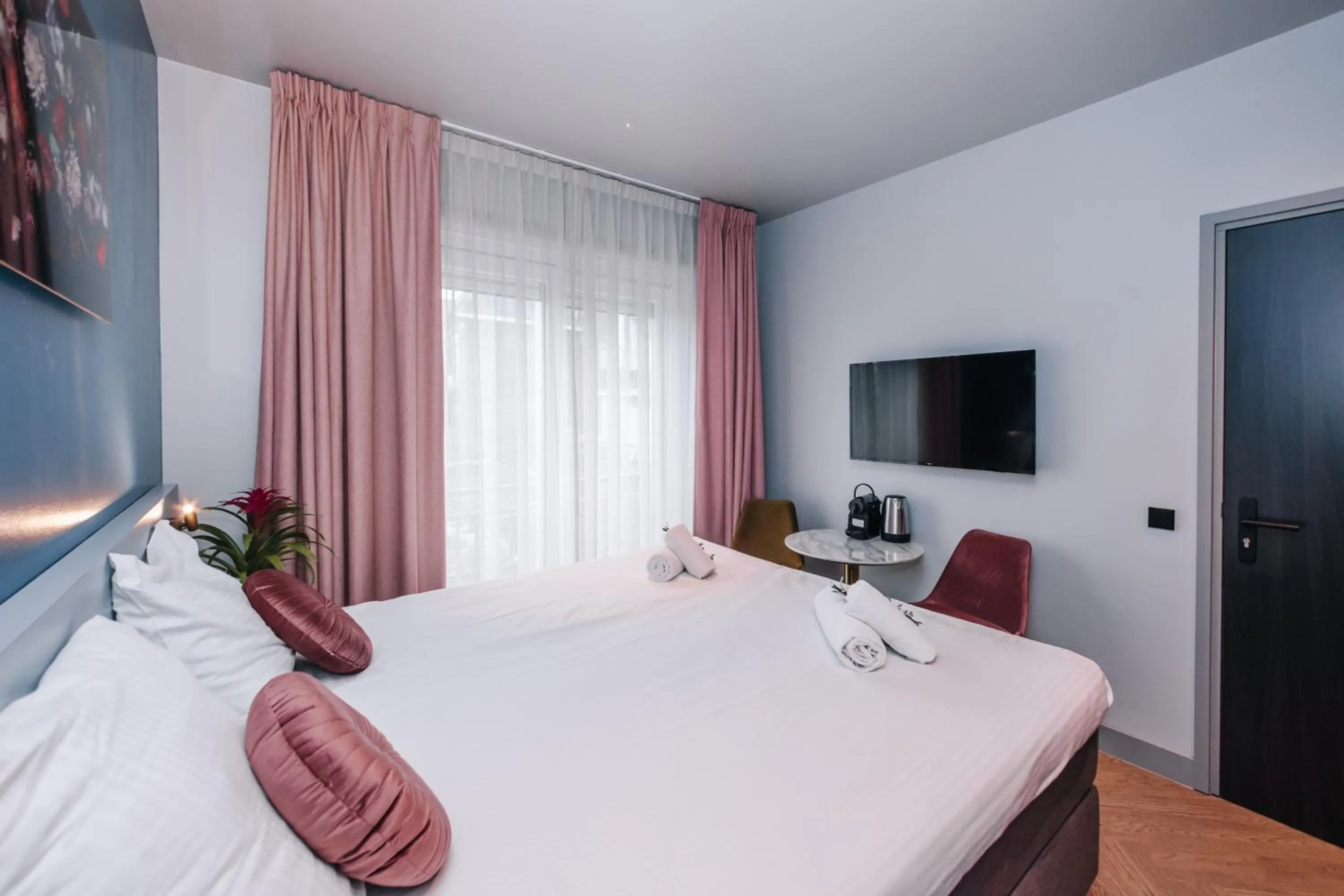 Photo of the whole room, Bed in Hotel Keur