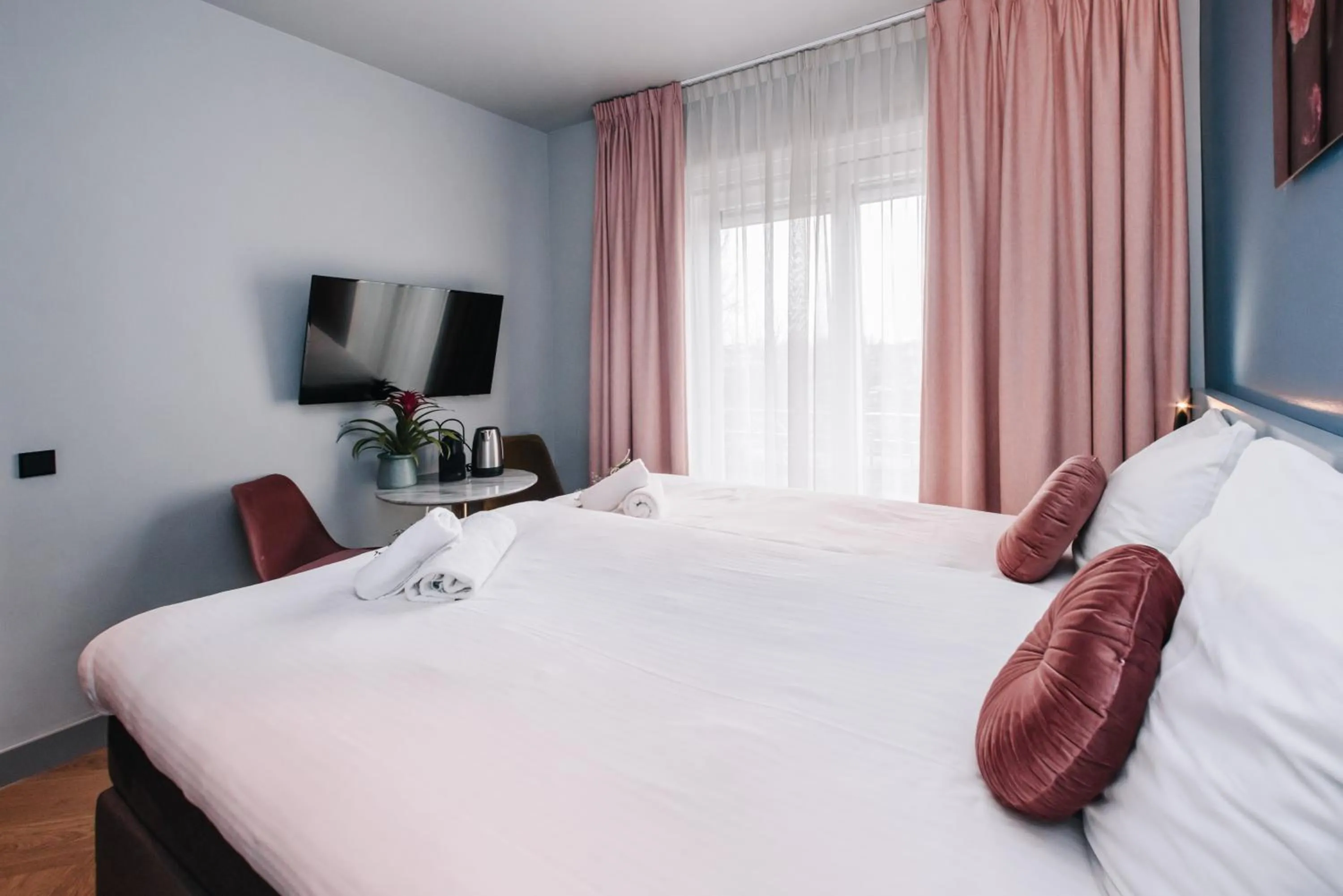 Photo of the whole room, Bed in Hotel Keur