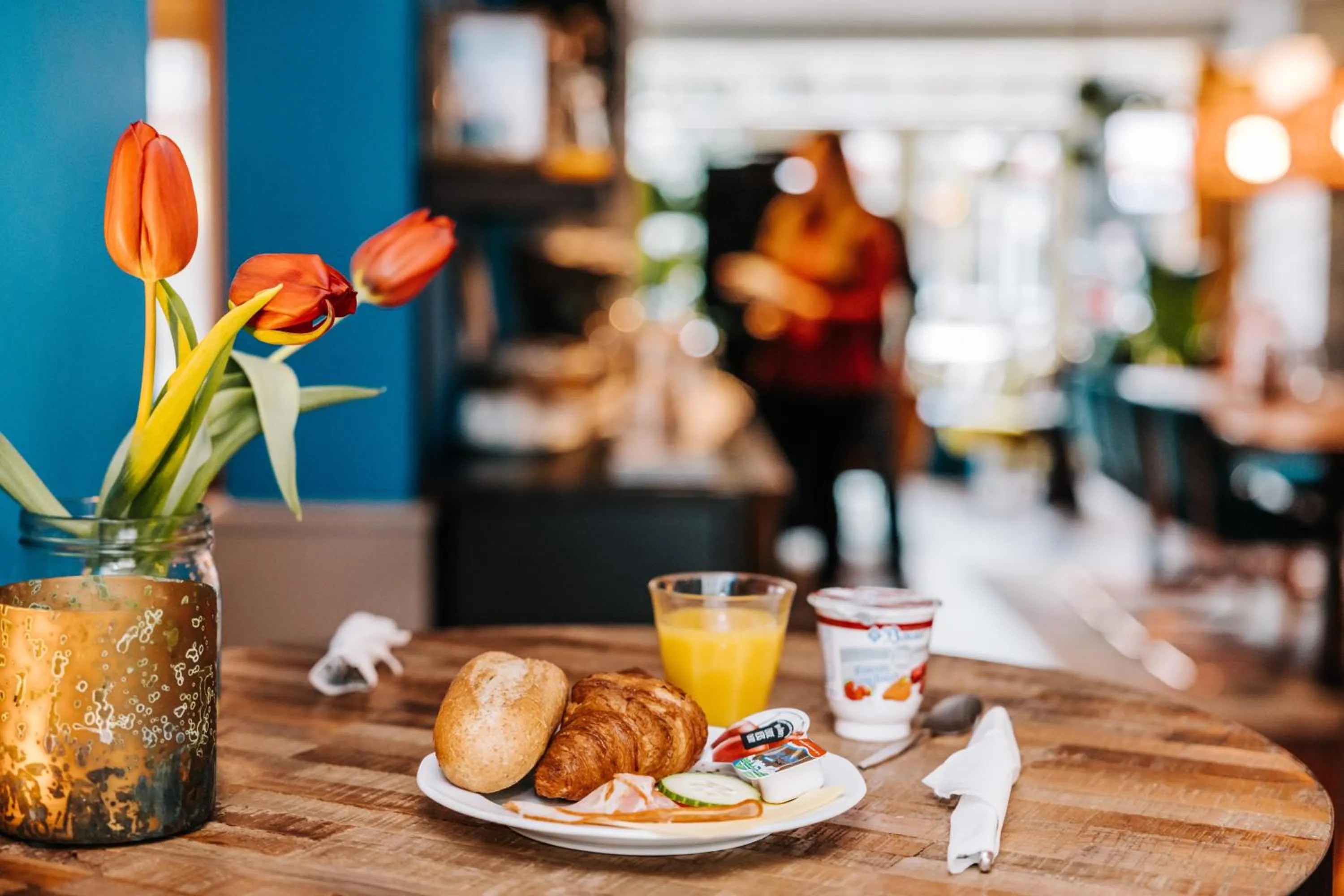 Food and drinks in Hotel Keur