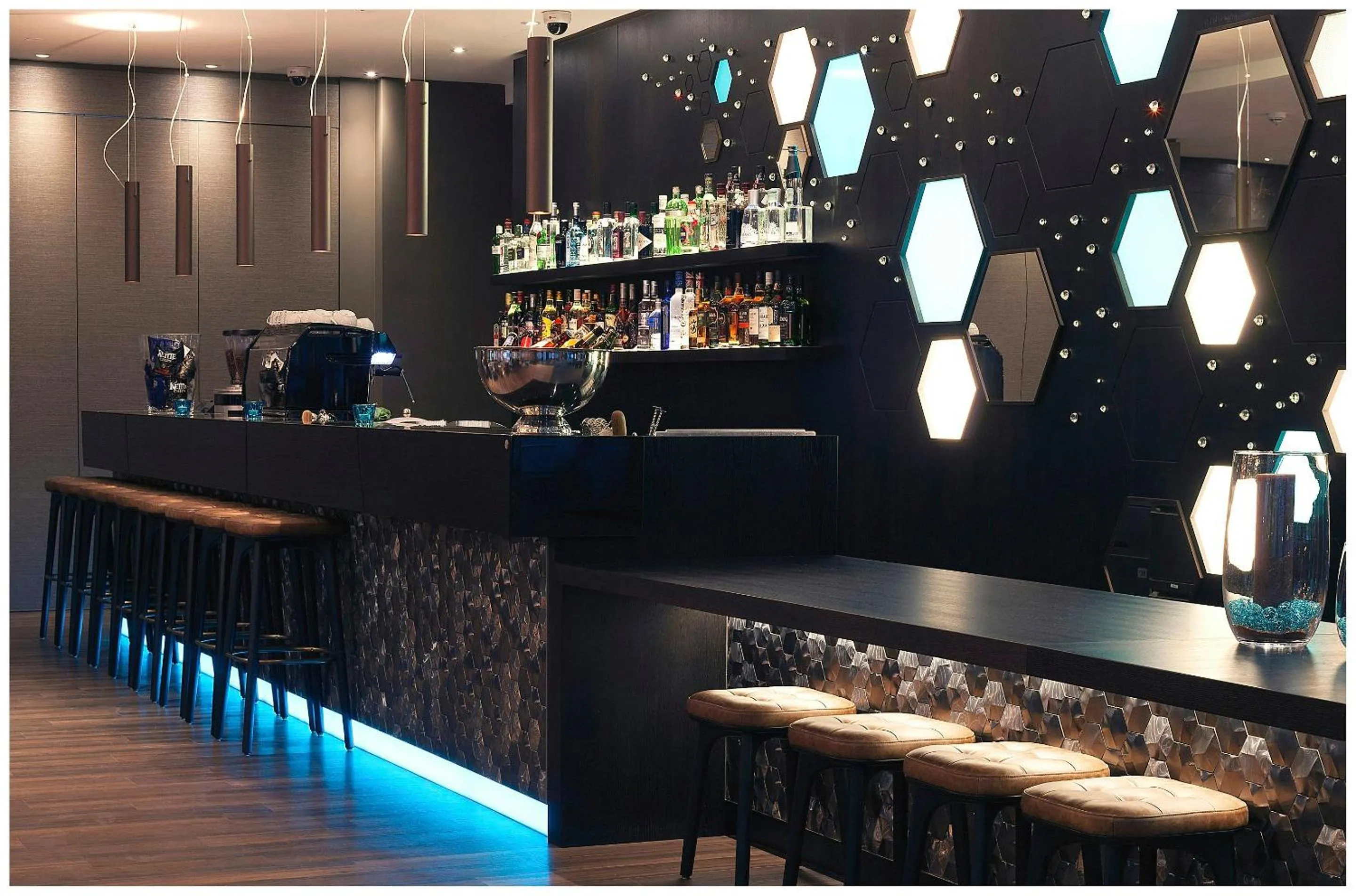 Lounge or bar in Motel One London-Tower Hill