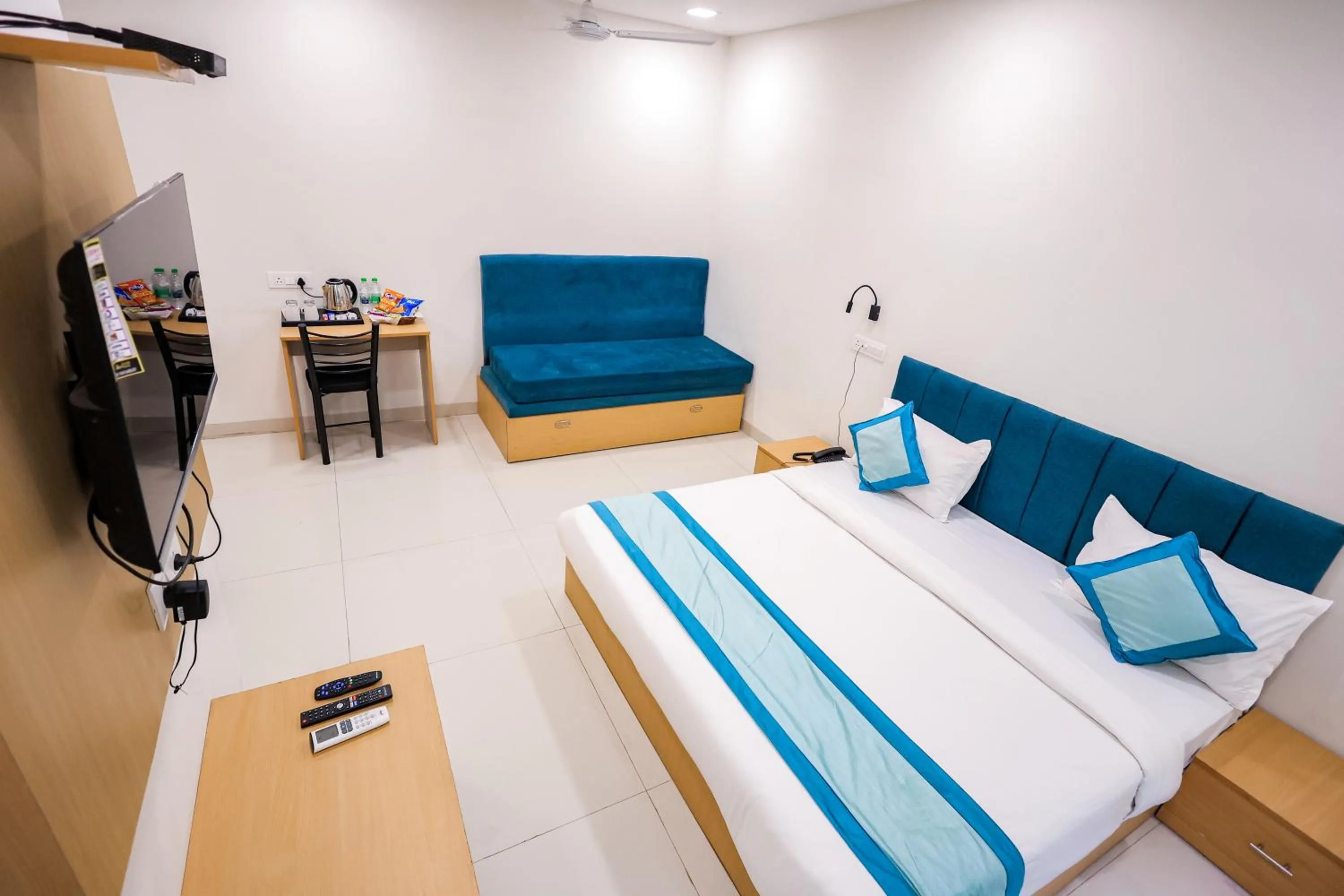 Bedroom, Bed in Hotel Konark Nest-Vijay Nagar