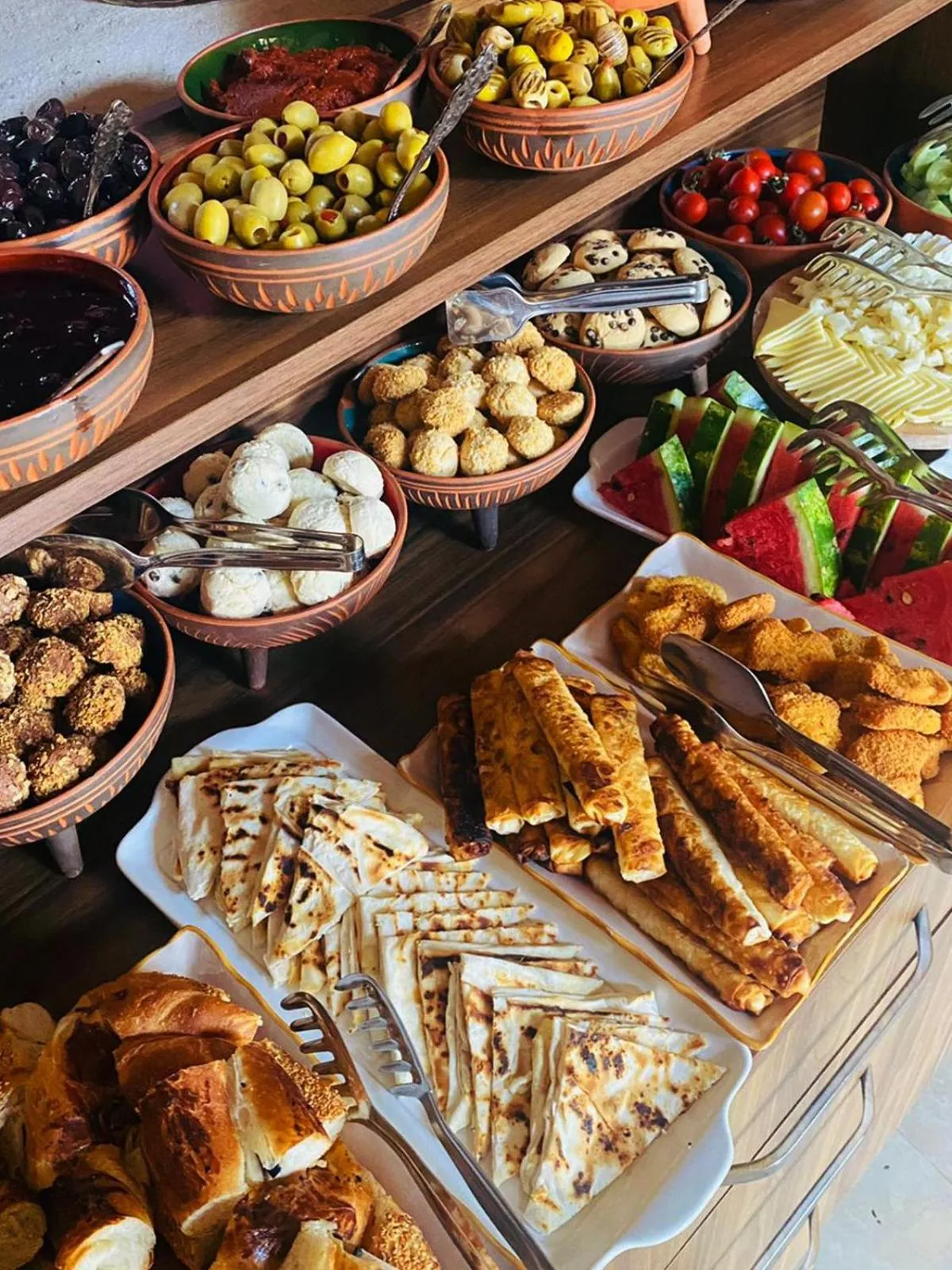 Breakfast in Avlu Cave House