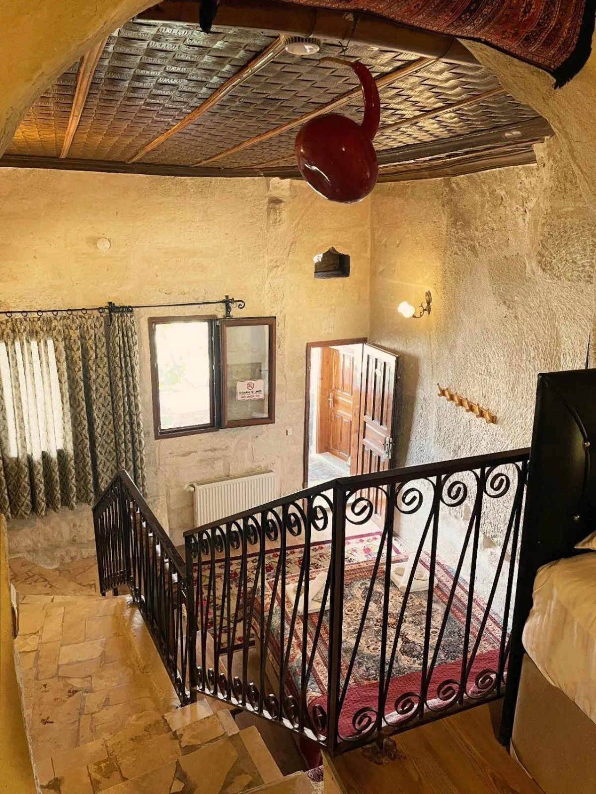 Photo of the whole room, Bed in Avlu Cave House