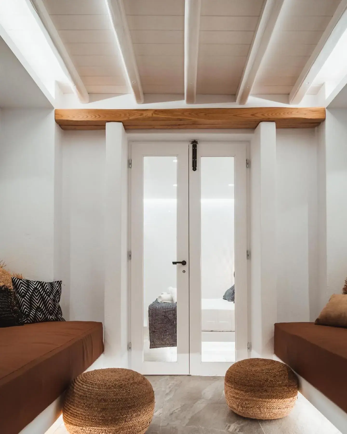 Deluxe Suite with Spa Bath in Annio studios Deluxe Suite with Spa Bath in Annio studios