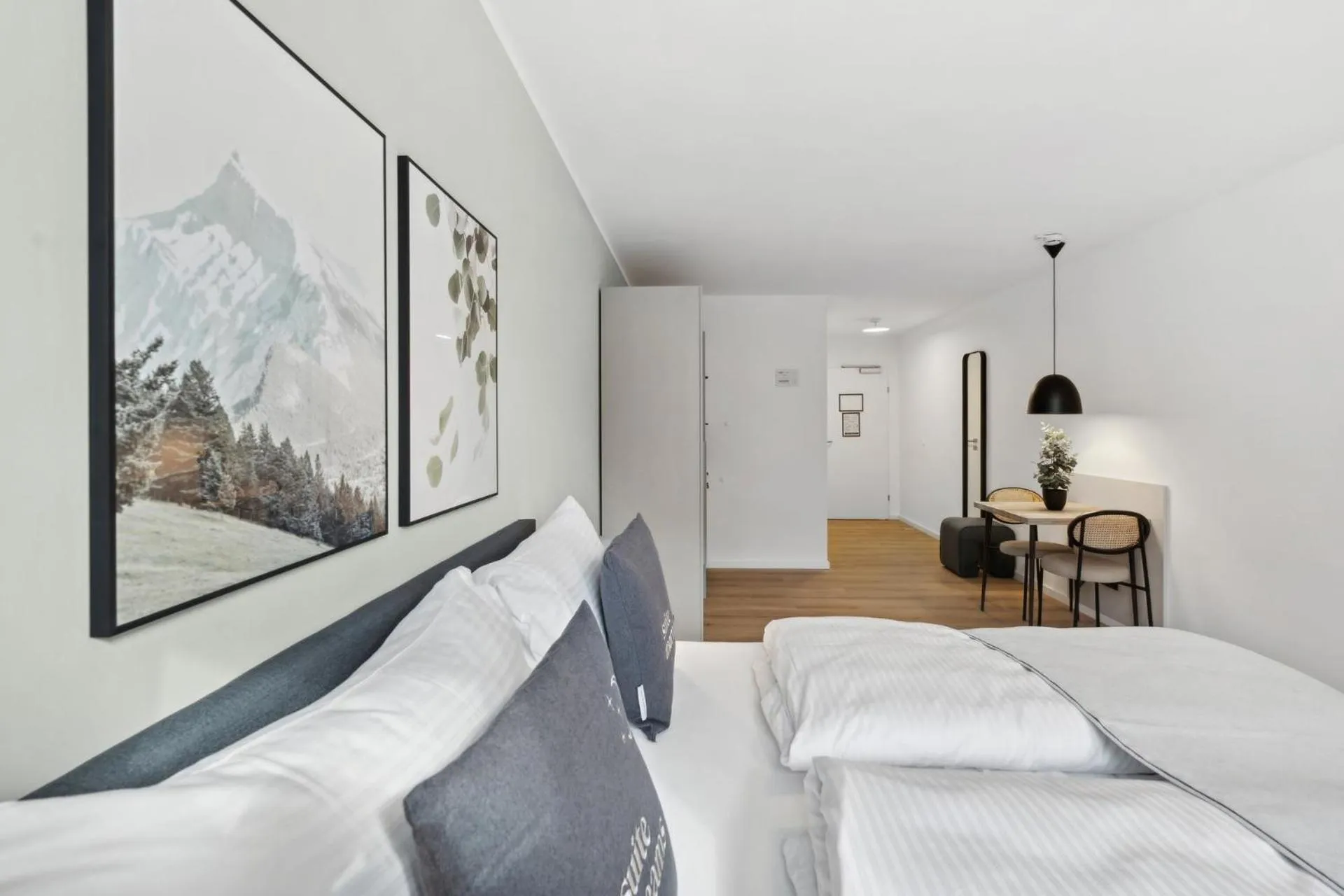 Bed in Limehome Salzburg Sterneckstr