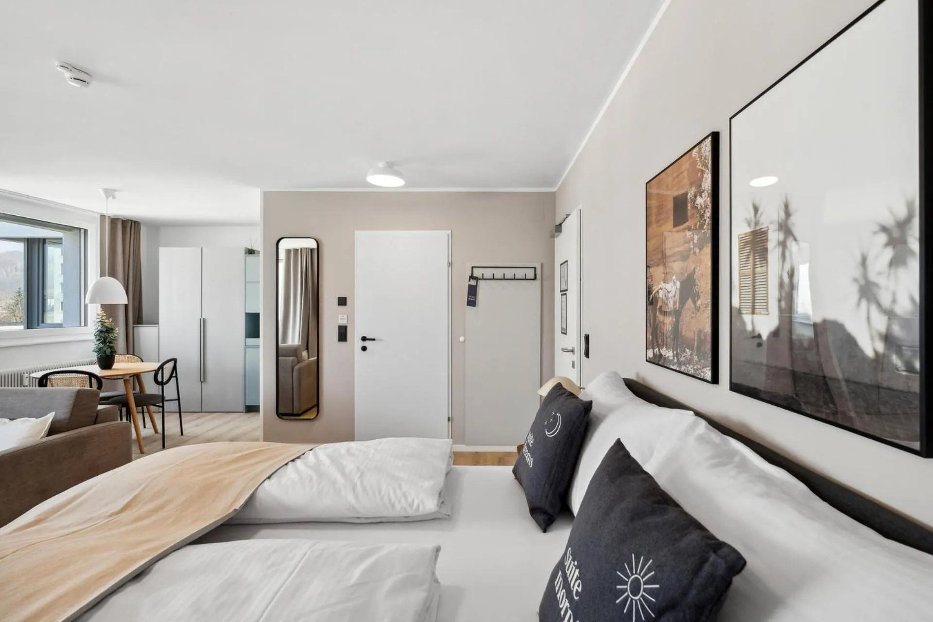 Bed in Limehome Salzburg Sterneckstr