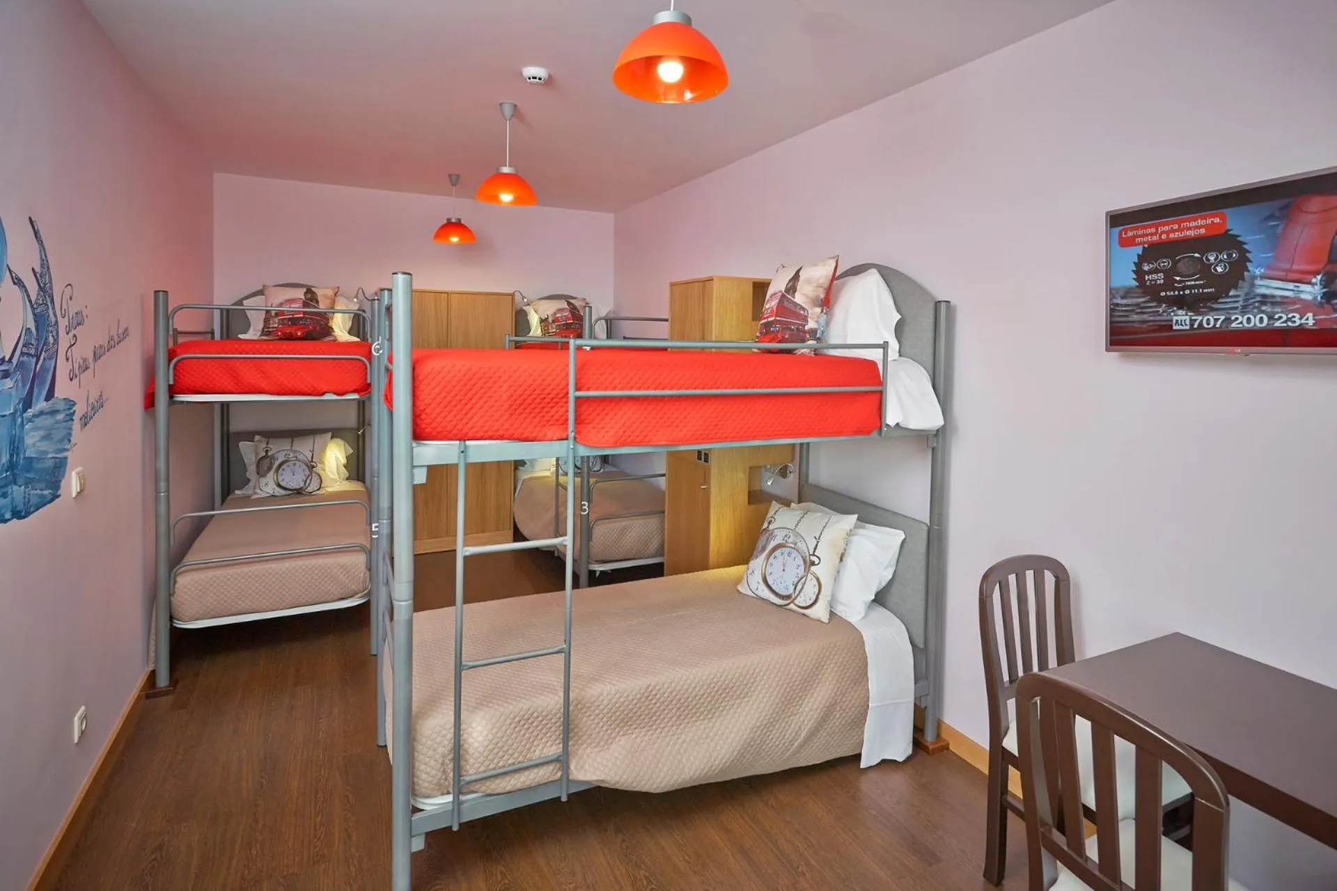 Bedroom, Bed in Welcome In