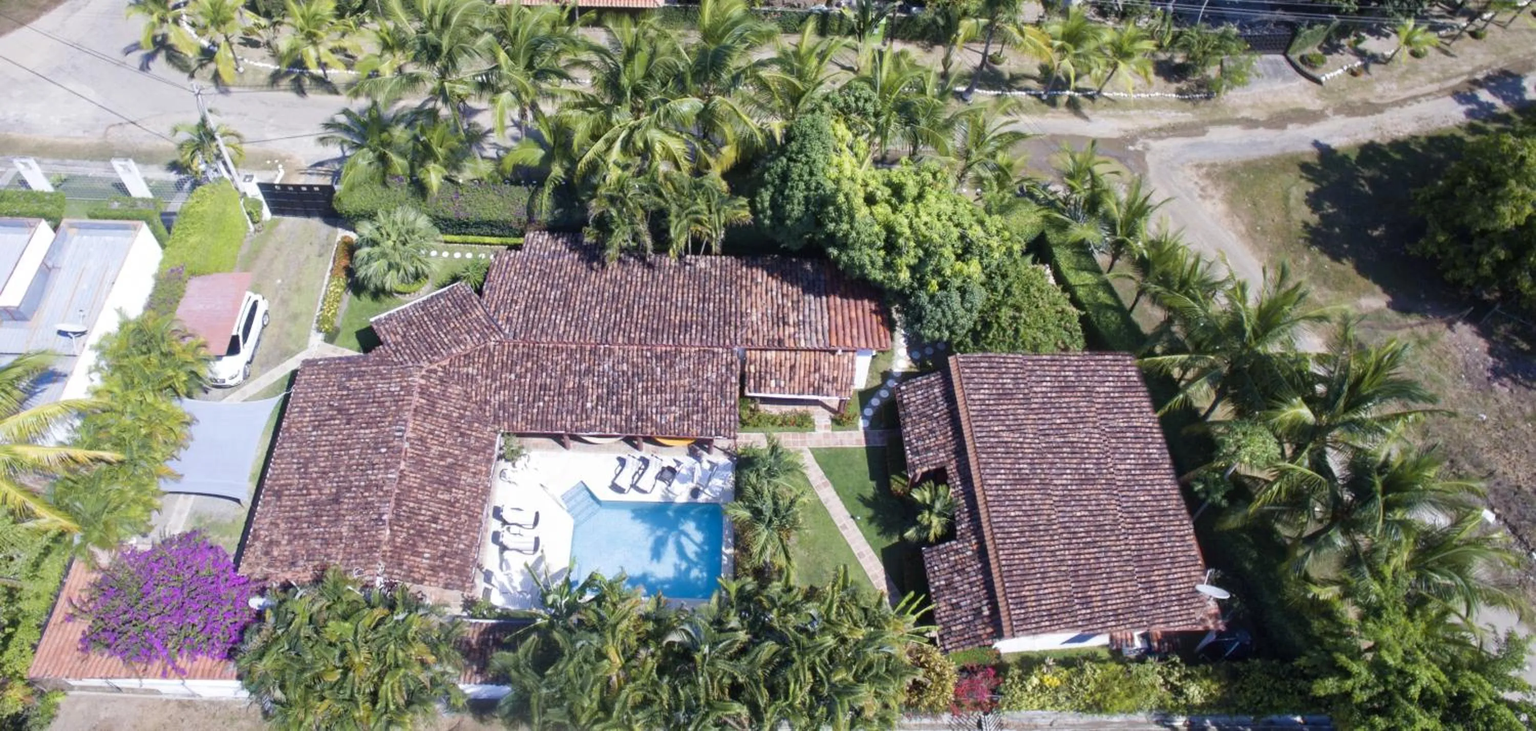 Property building in Villa Botero By Casa Mojito