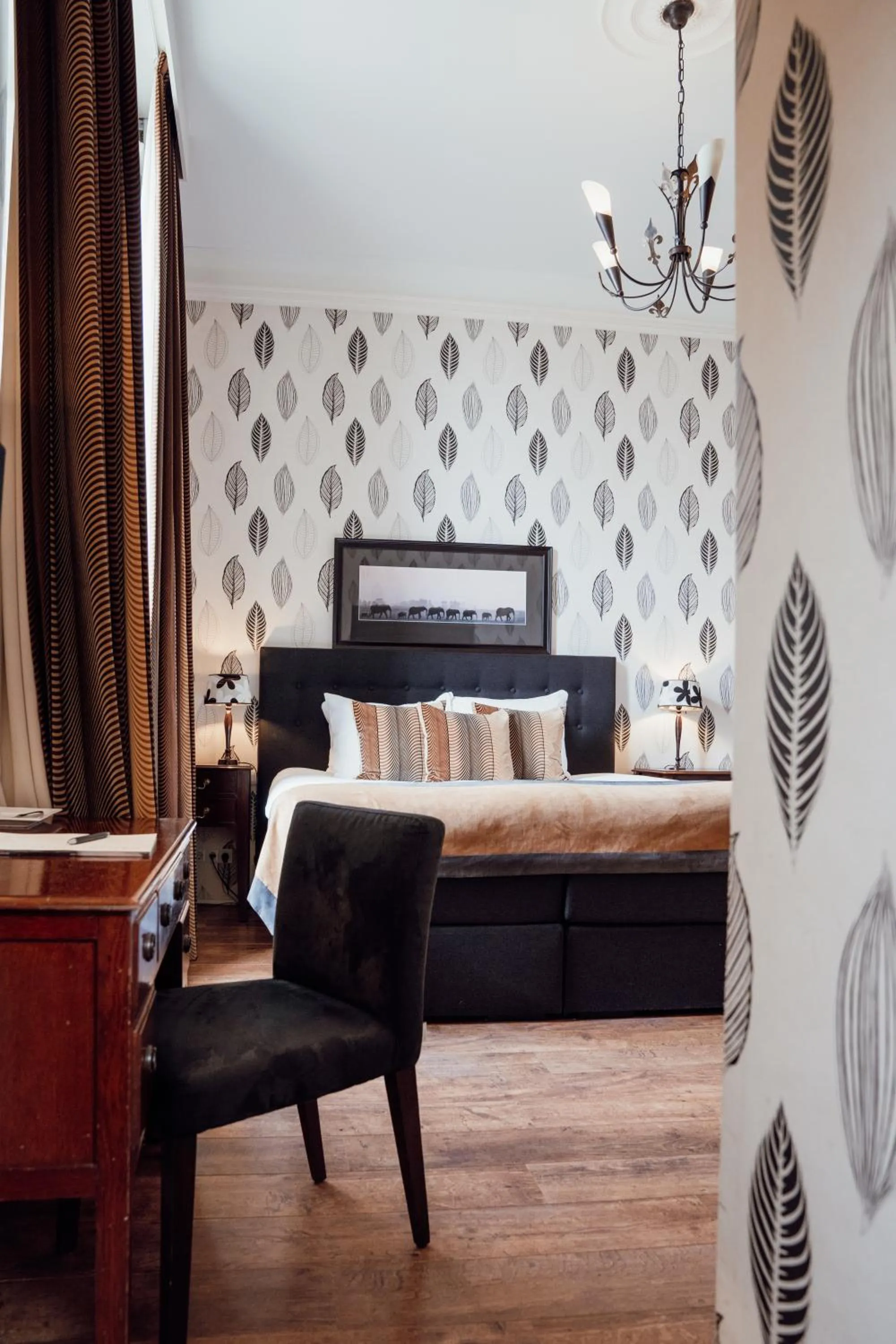 Bed in Kasteel Engelenburg - Quality Lodgings