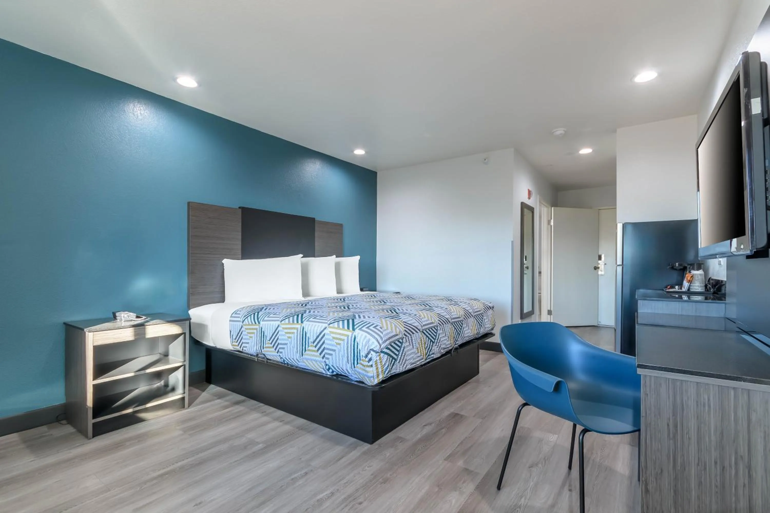 Bedroom, Bed in Studio 6 Suites Perris, CA