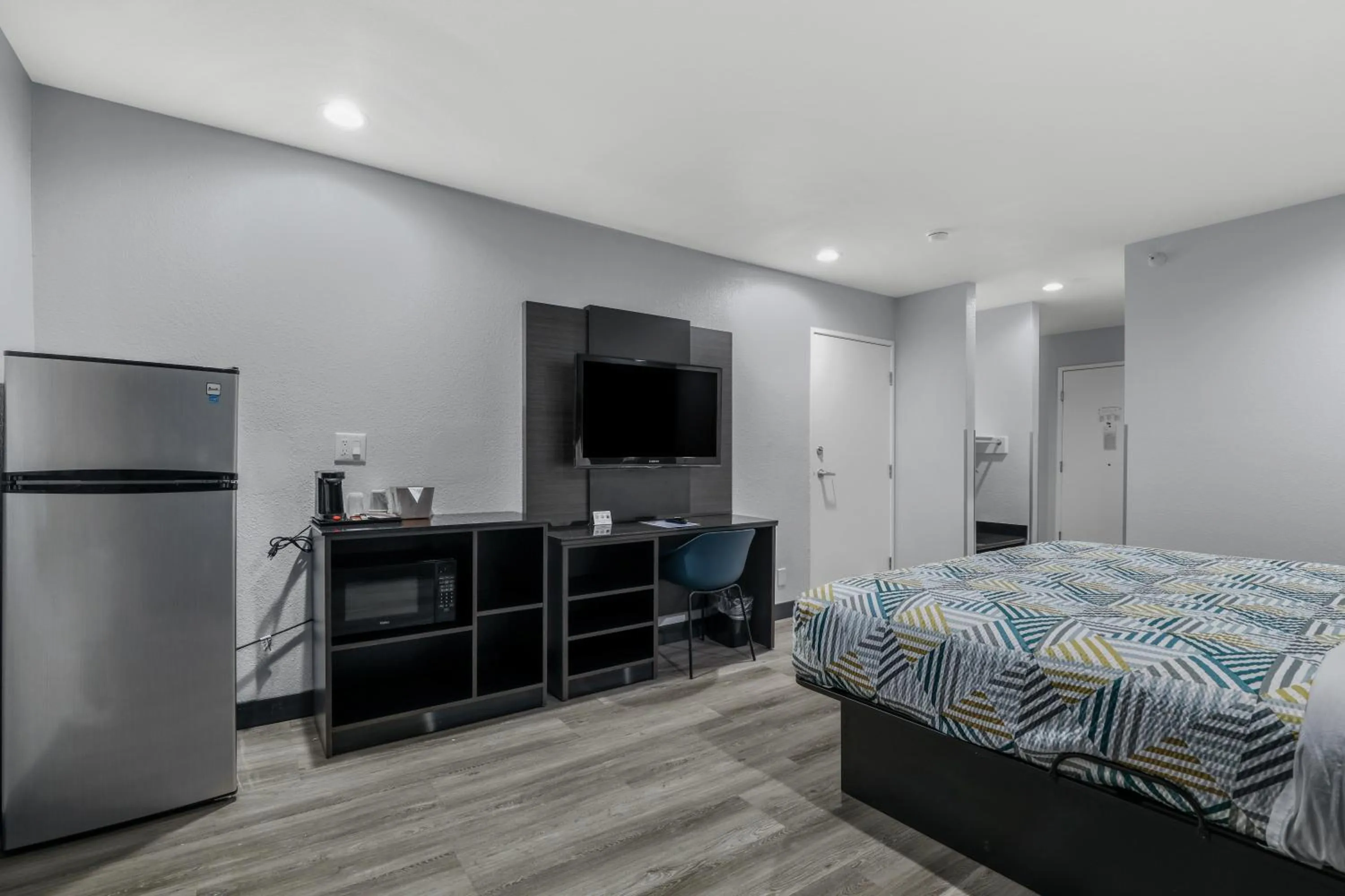 Bed in Studio 6 Suites Perris, CA