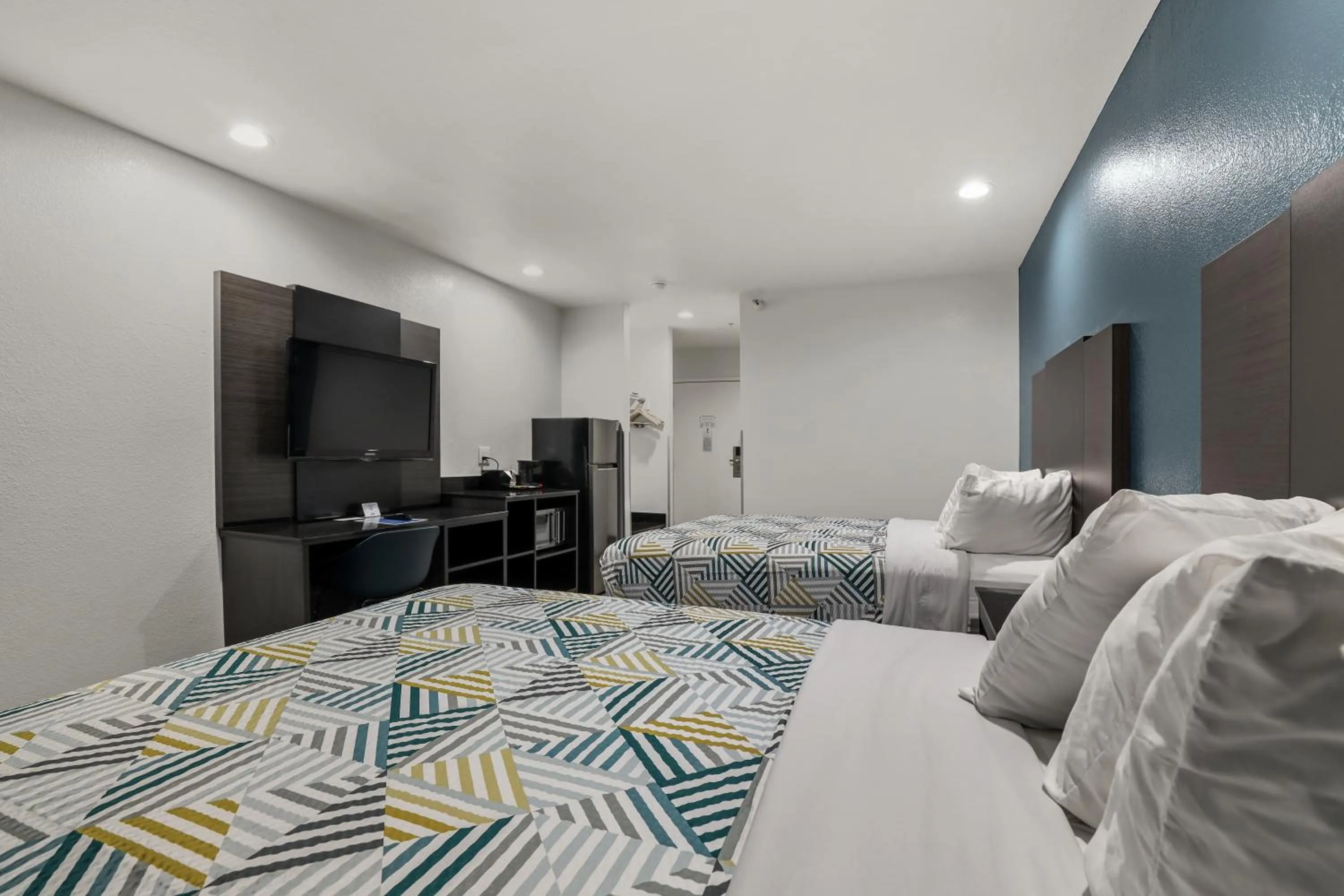 Bed in Studio 6 Suites Perris, CA